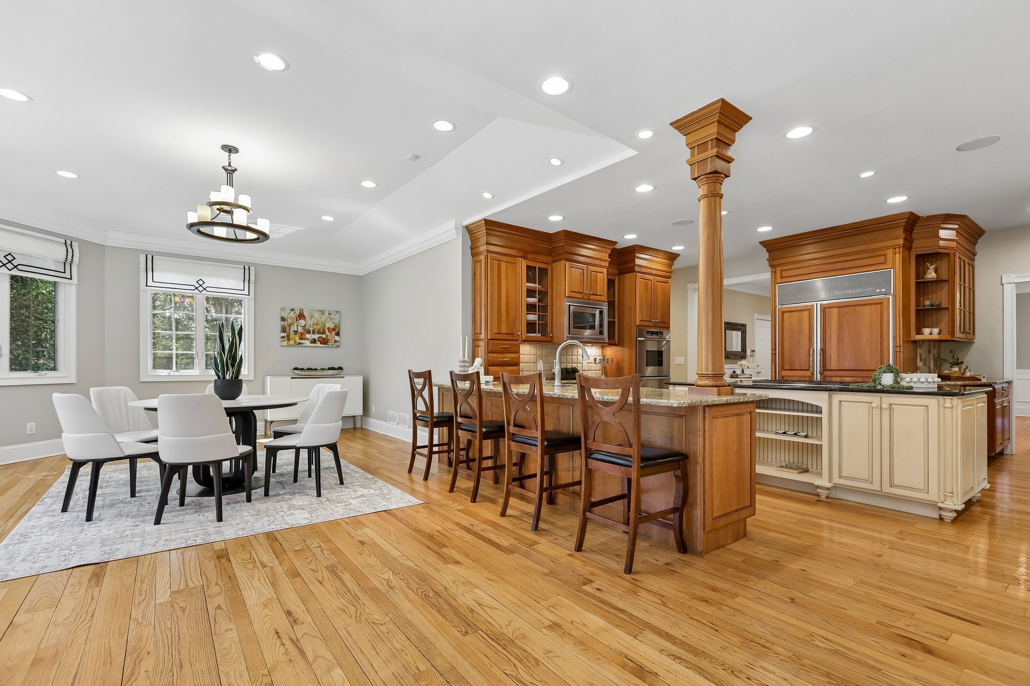  Stunning Belle Mead Estate with Private Theater, Gym, and Designer Finishes - 物件實景