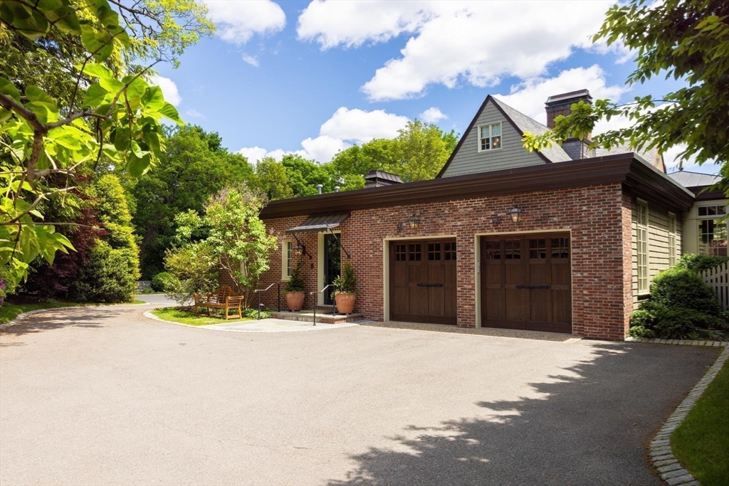 Brookline, Massachusetts, 02445, United States, 6 Bedrooms Bedrooms, ,8 BathroomsBathrooms,Residential,For Sale,1839971