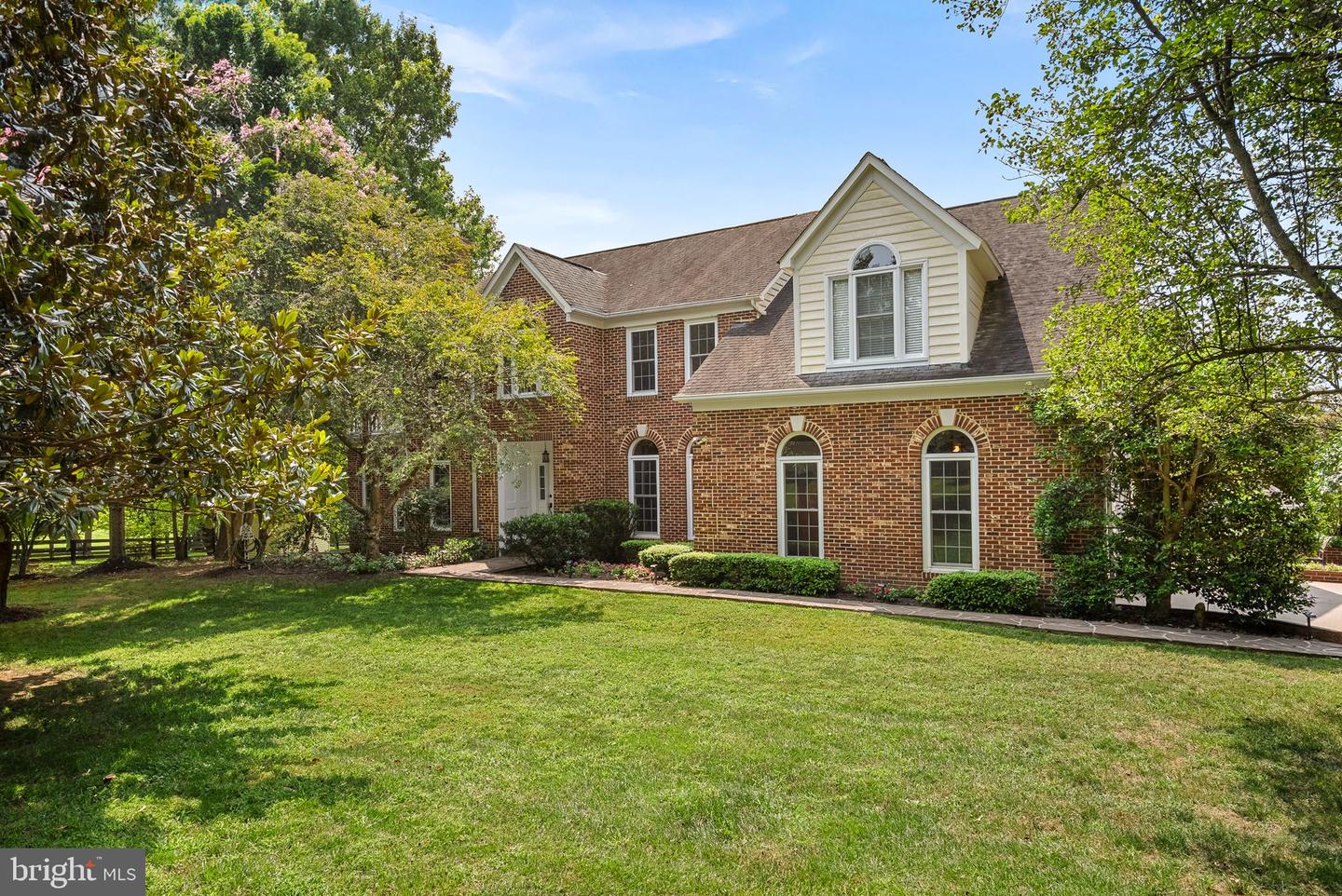 Waterford, Virginia, 20197, United States, 5 Bedrooms Bedrooms, ,4 BathroomsBathrooms,Residential,For Sale,1940957