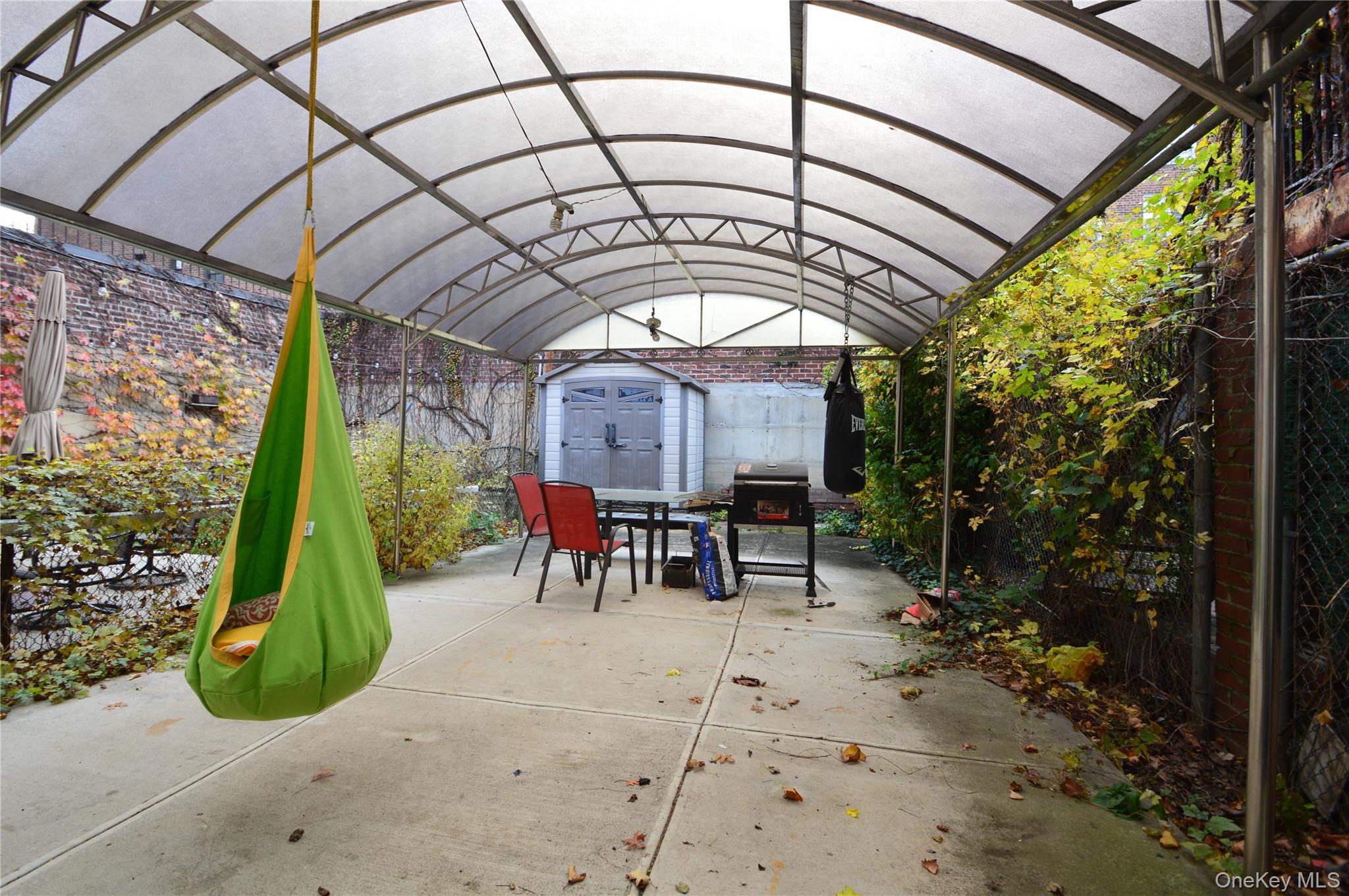 Forest Hills, New York, 11375, United States, 3 Bedrooms Bedrooms, ,3 BathroomsBathrooms,Residential,For Sale,1989645