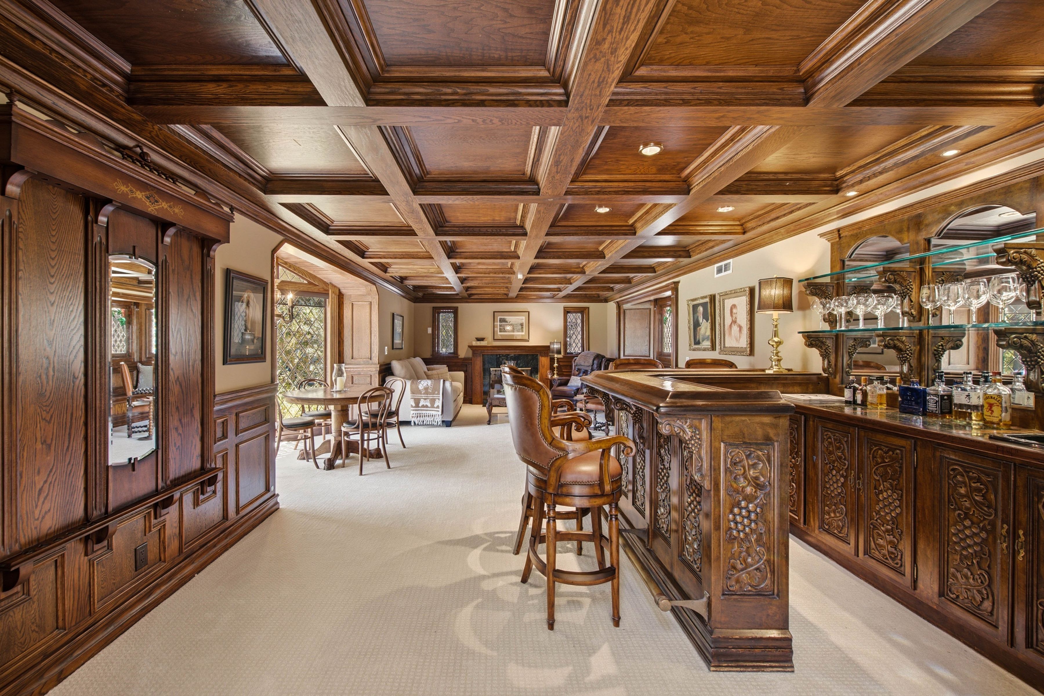  Gated Estate on Nearly 2 Acres - 物件實景