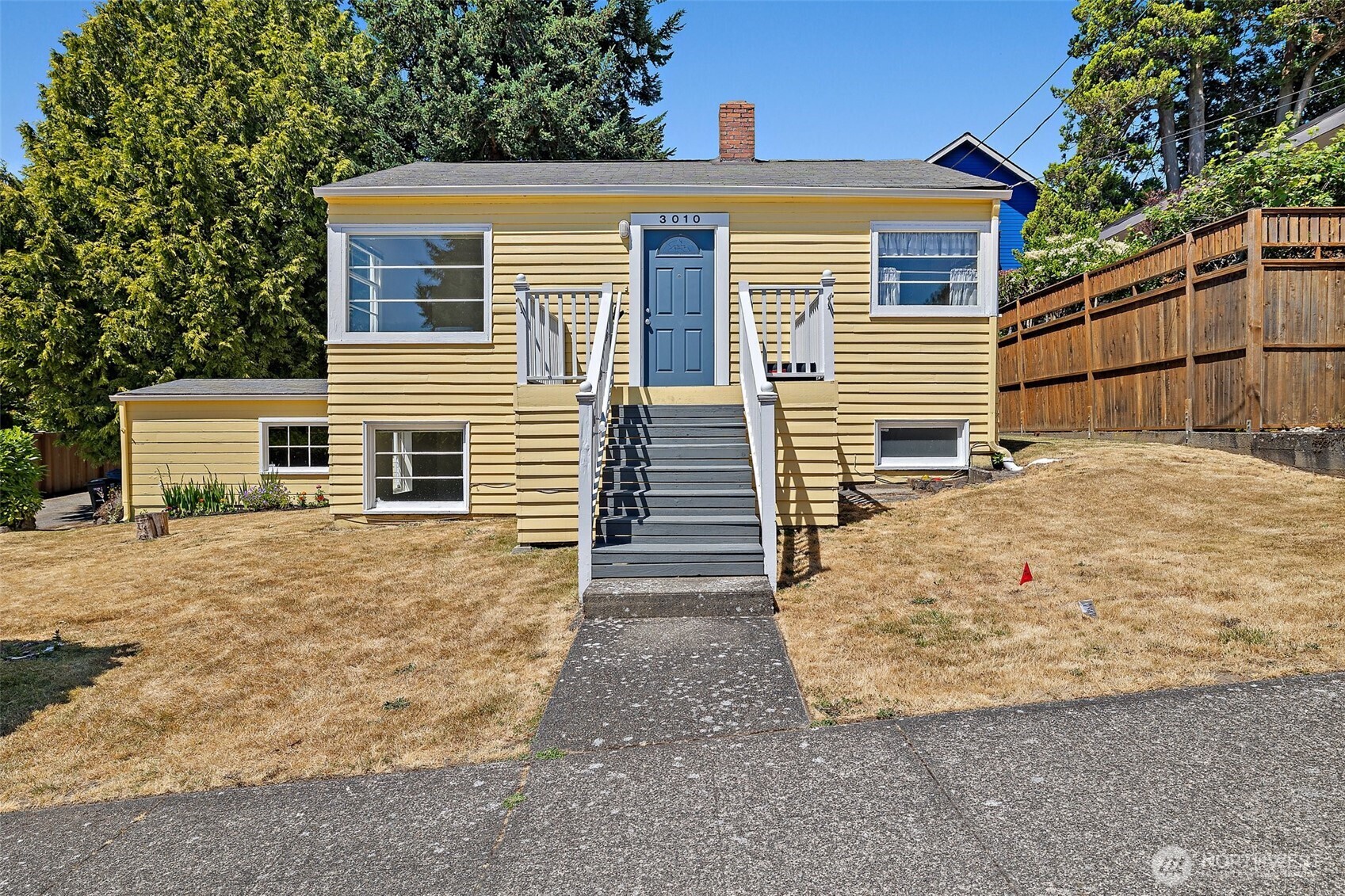Seattle, Washington, 98199, United States, 2 Bedrooms Bedrooms, ,1 BathroomBathrooms,Residential,For Sale,1882851