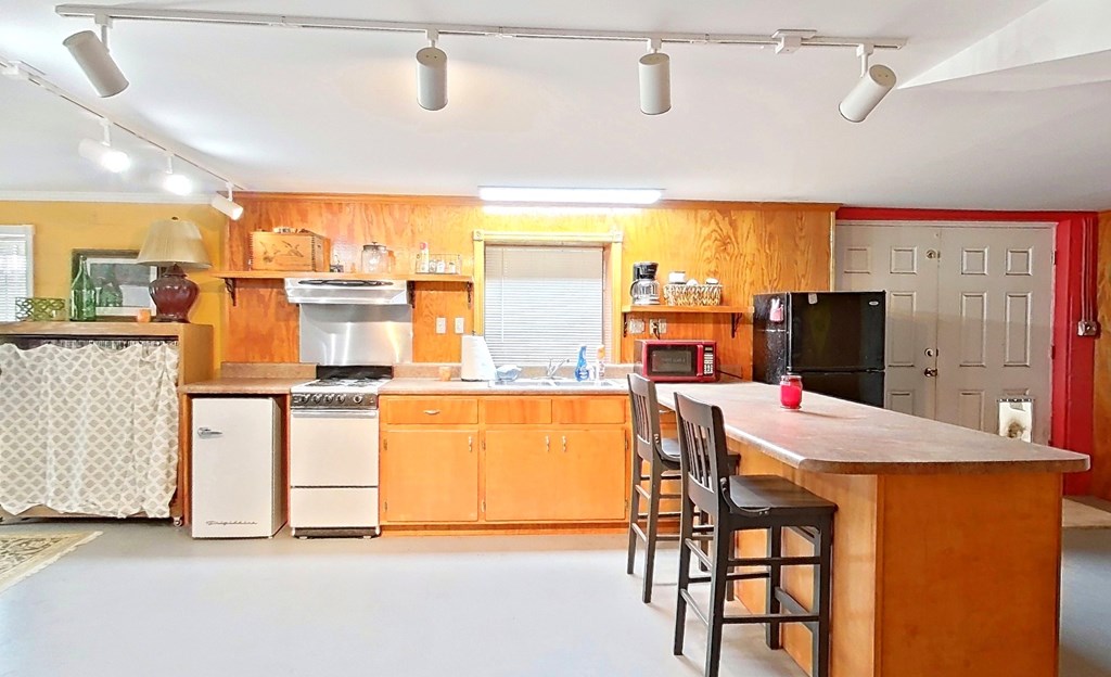 Bainbridge, Georgia, 39817, United States, 4 Bedrooms Bedrooms, ,4 BathroomsBathrooms,Residential,For Sale,1988533