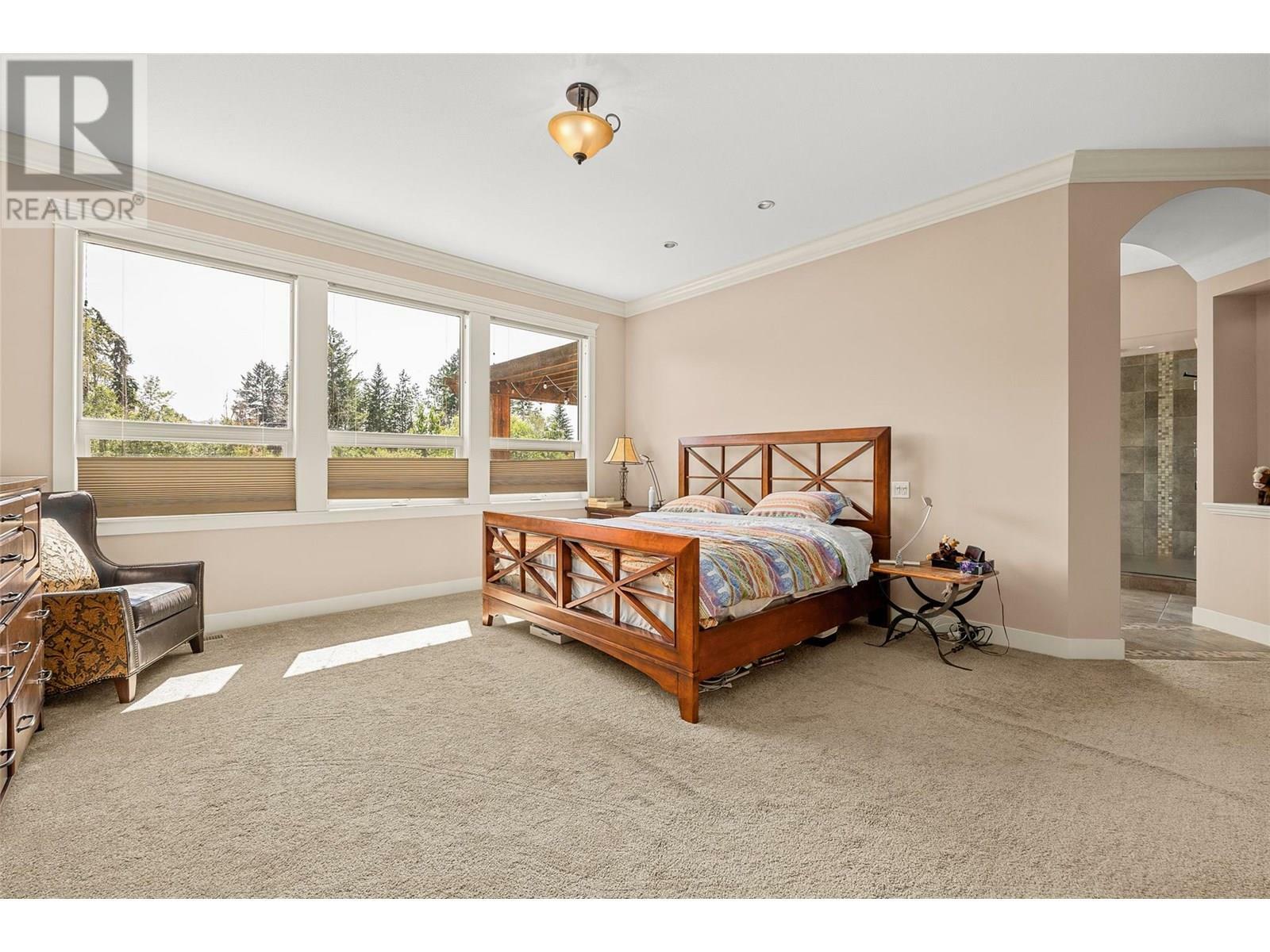 KELOWNA, British Columbia, V1W 4C5, CA, 5 Bedrooms Bedrooms, ,3 BathroomsBathrooms,Residential,For Sale,1883481