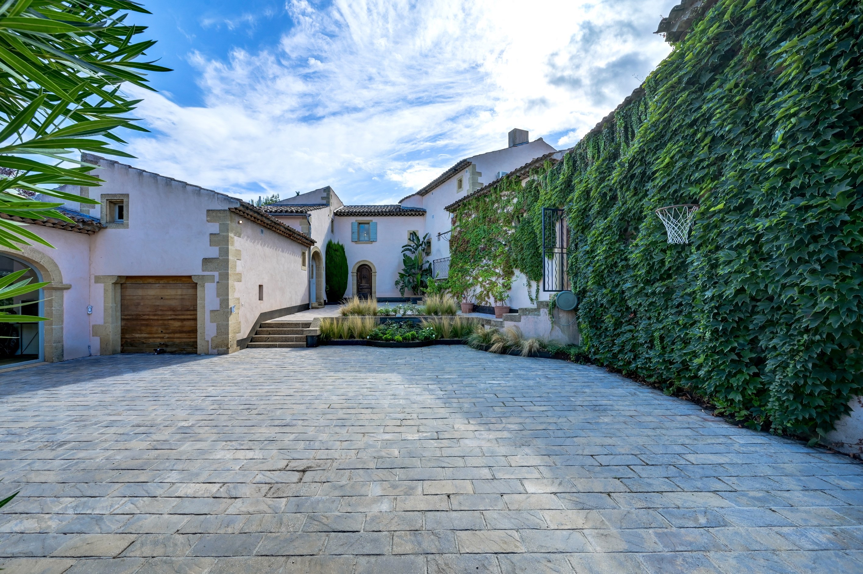  Refined Provençal Estate with Sainte-Victoire Views – Minutes from Aix-en-Prove… - 物件實景