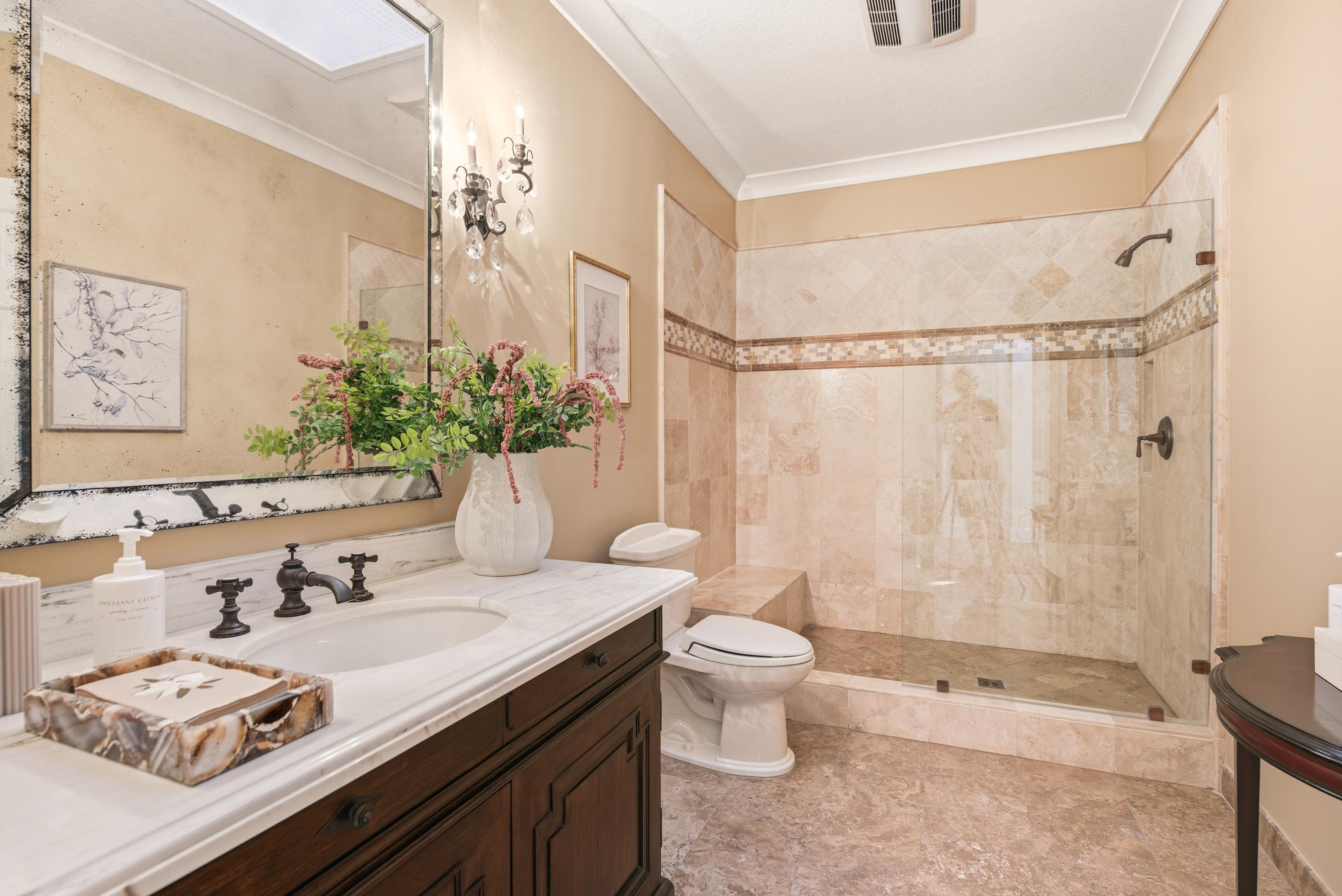  Sprawling Estate in Old Agoura - 物件實景