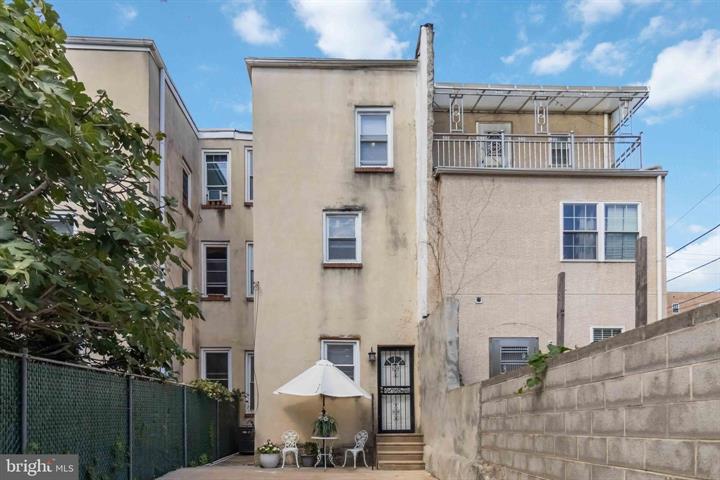 Philadelphia, Pennsylvania, 19123, United States, 4 Bedrooms Bedrooms, ,3 BathroomsBathrooms,Residential,For Sale,1944903