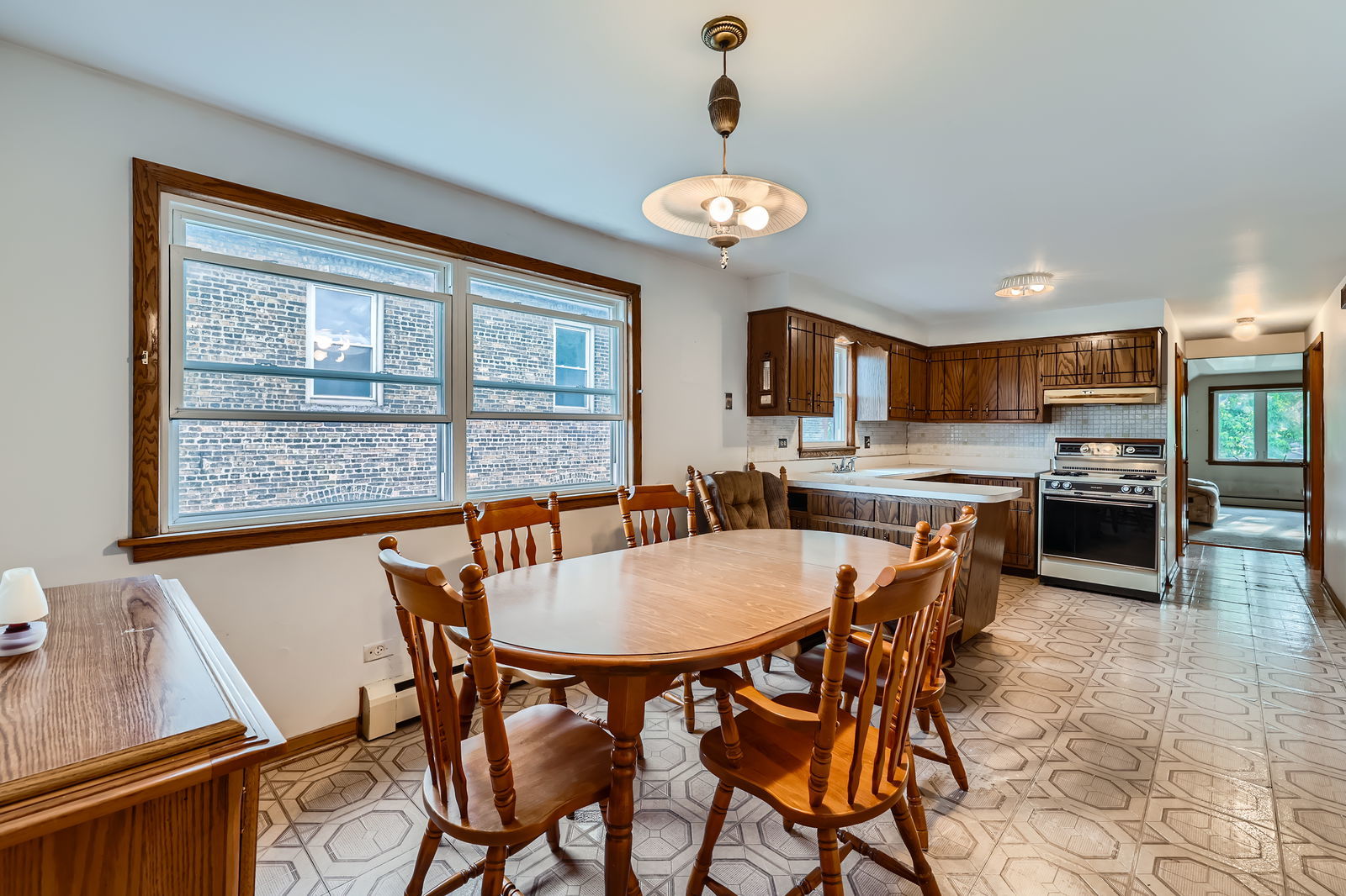 Chicago, Illinois, 60638, United States, 5 Bedrooms Bedrooms, ,Residential,For Sale,1878151