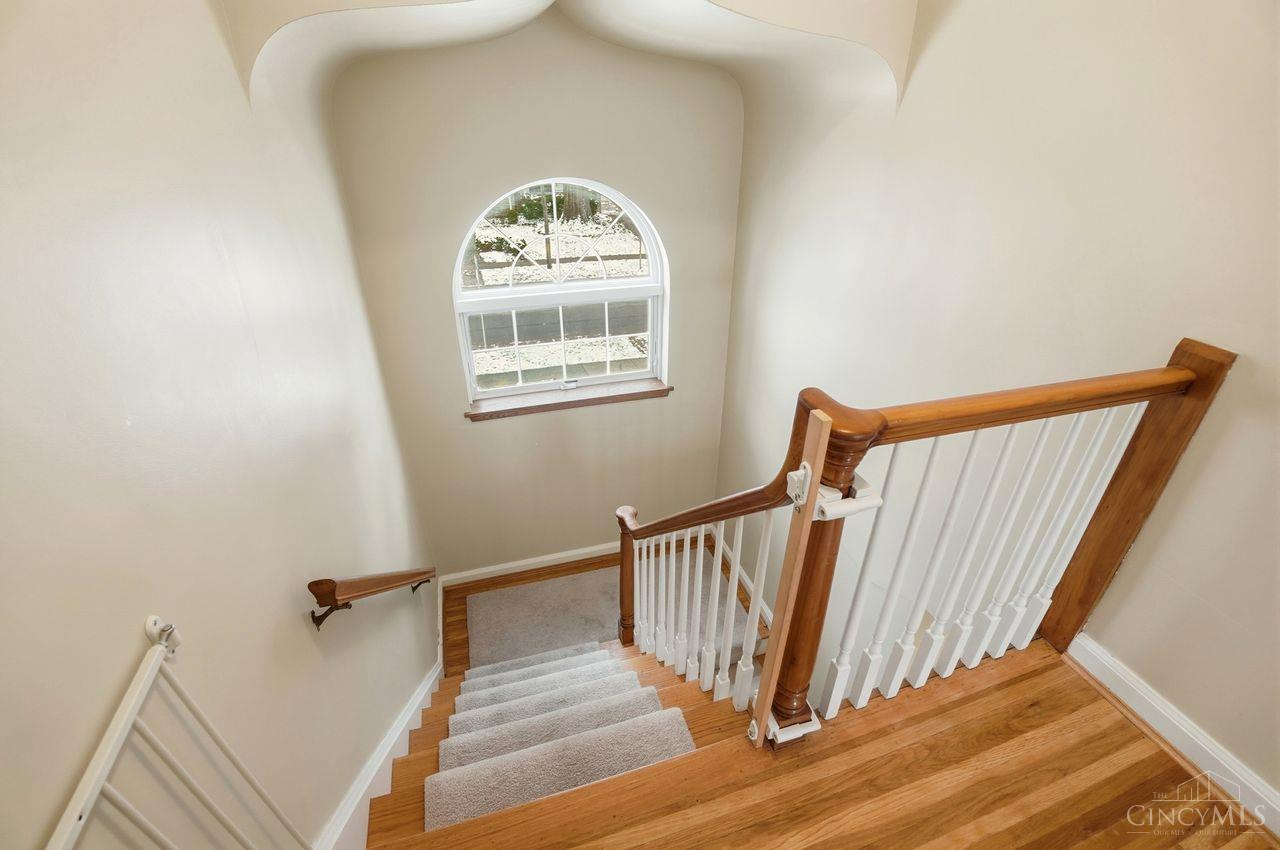 Cincinnati, Ohio, 45209, United States, 3 Bedrooms Bedrooms, ,4 BathroomsBathrooms,Residential,For Sale,2003338