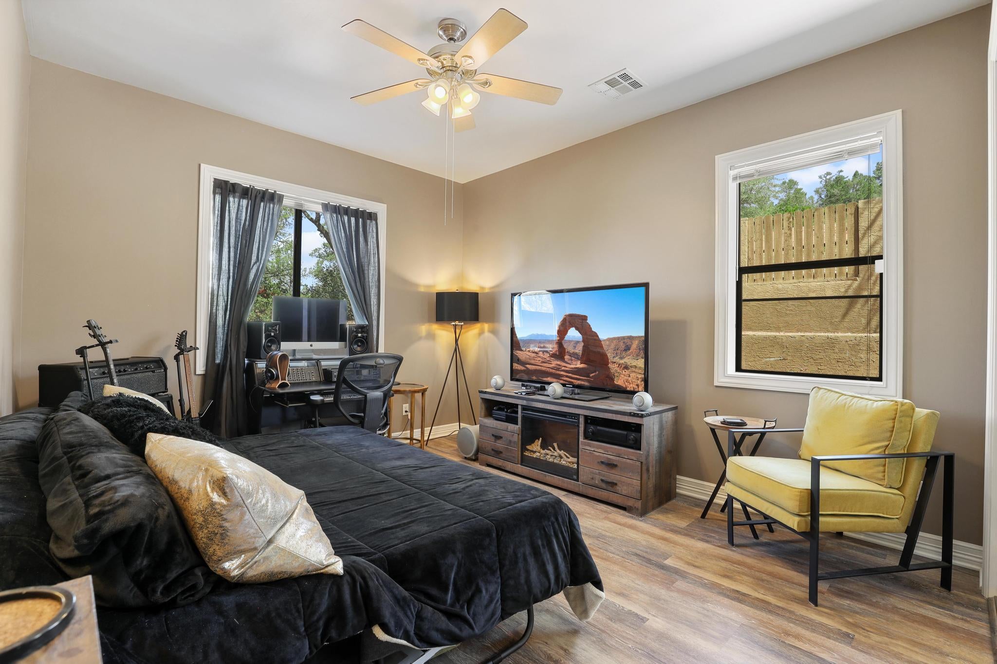 Payson, Arizona, 85541, United States, 4 Bedrooms Bedrooms, ,2 BathroomsBathrooms,Residential,For Sale,1913797