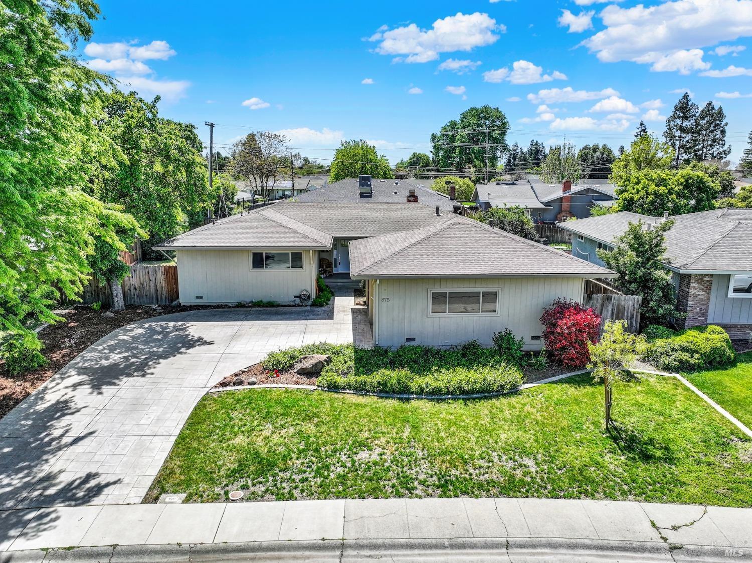 Dixon, California, 95620, United States, 3 Bedrooms Bedrooms, ,2 BathroomsBathrooms,Residential,For Sale,1943662