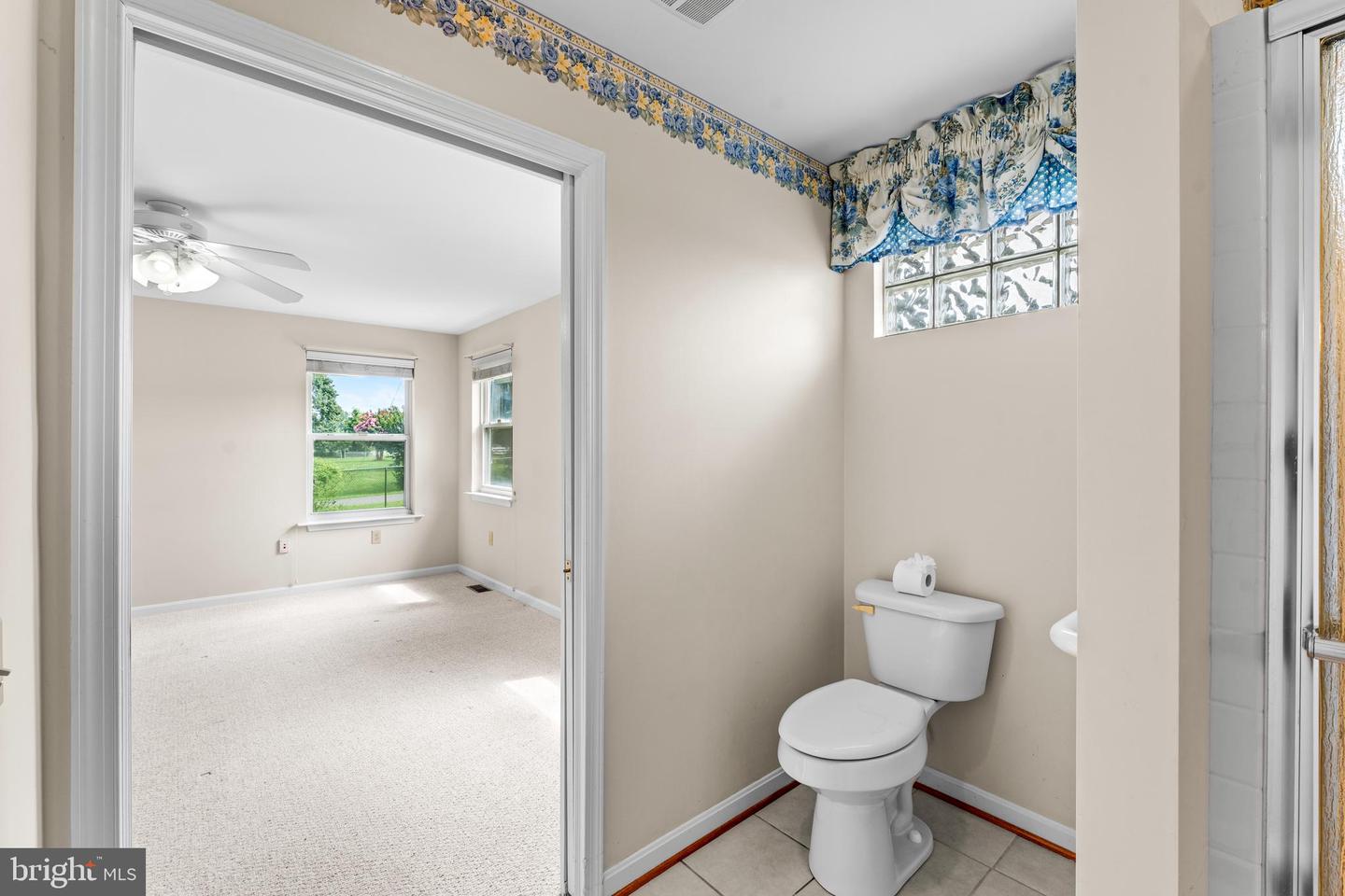 Clinton, Maryland, 20735, United States, 5 Bedrooms Bedrooms, ,5 BathroomsBathrooms,Residential,For Sale,1907711