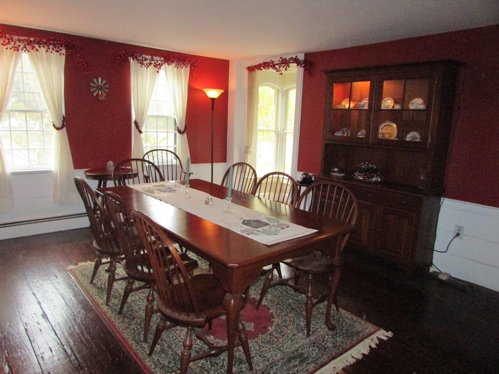 Attleboro, Massachusetts, 02703, United States, 5 Bedrooms Bedrooms, ,2 BathroomsBathrooms,Residential,For Sale,1983996