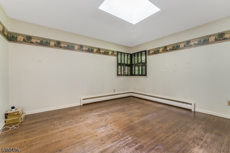 Bridgewater Twp., New Jersey, 07920, United States, 3 Bedrooms Bedrooms, ,2 BathroomsBathrooms,Residential,For Sale,1927151