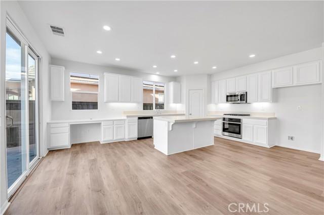 Hemet, California, 92545, United States, 4 Bedrooms Bedrooms, ,4 BathroomsBathrooms,Residential,For Sale,1995589