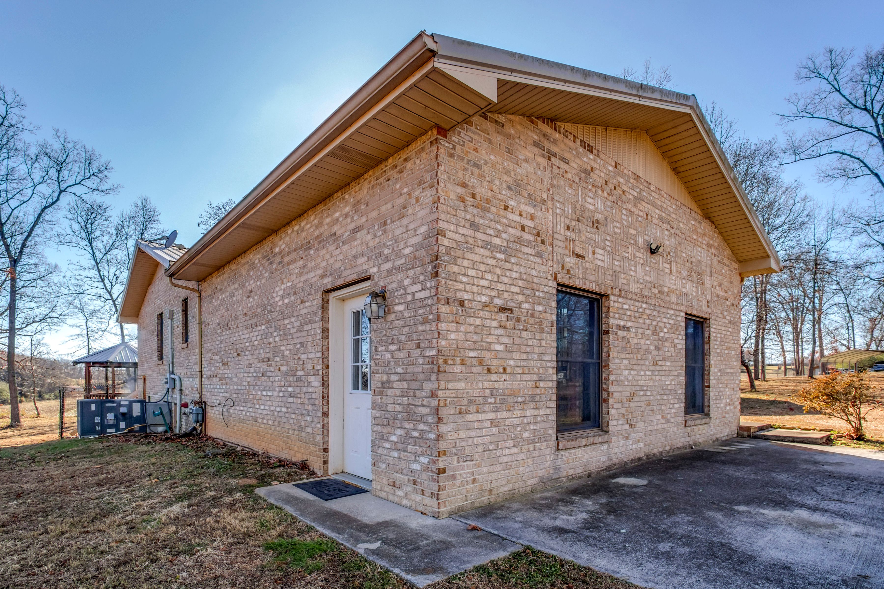 Loudon, Tennessee, 37774, United States, 3 Bedrooms Bedrooms, ,3 BathroomsBathrooms,Residential,For Sale,2011401