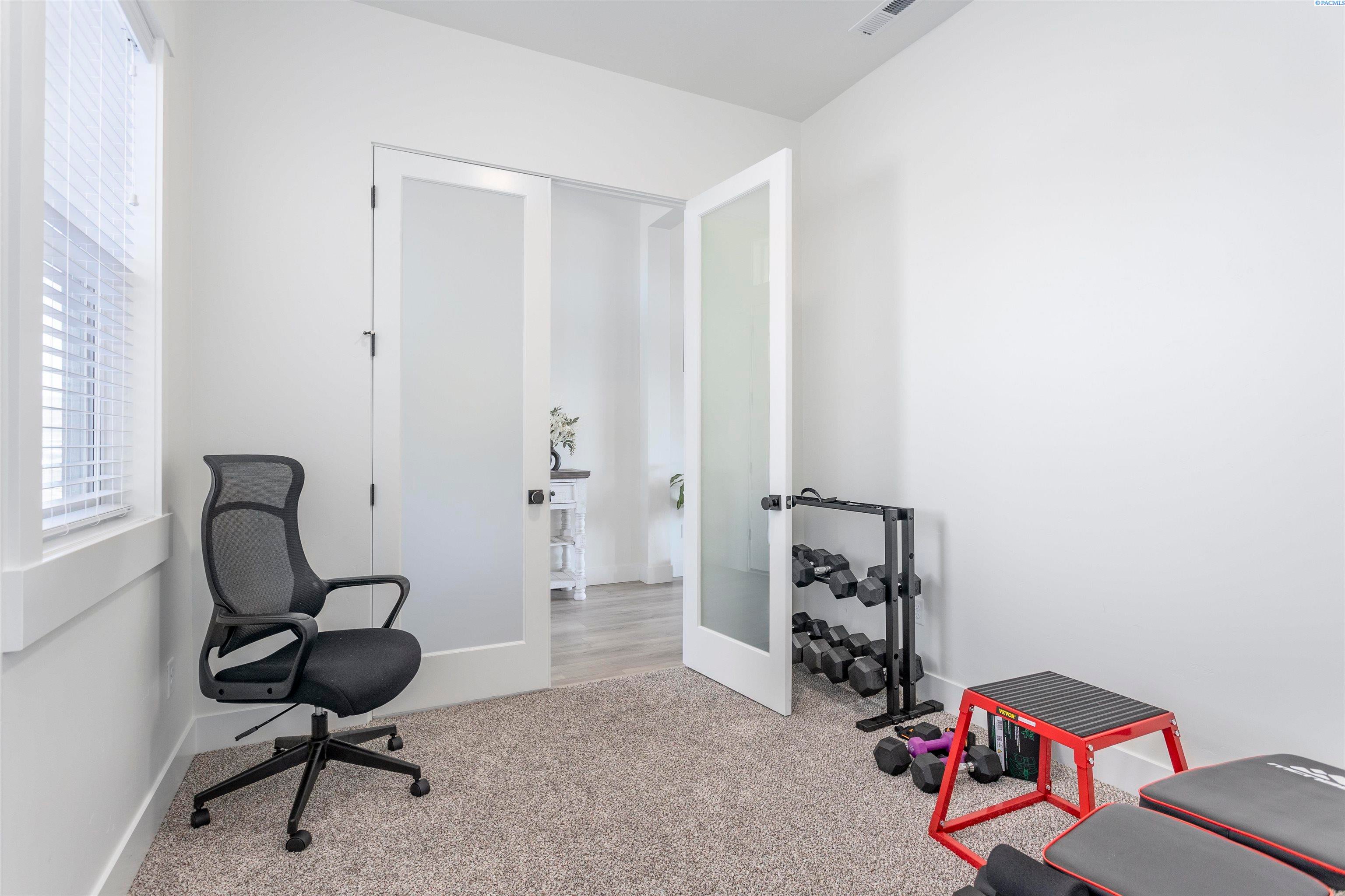 Kennewick, Washington, 99338, United States, 4 Bedrooms Bedrooms, ,3 BathroomsBathrooms,Residential,For Sale,2010743