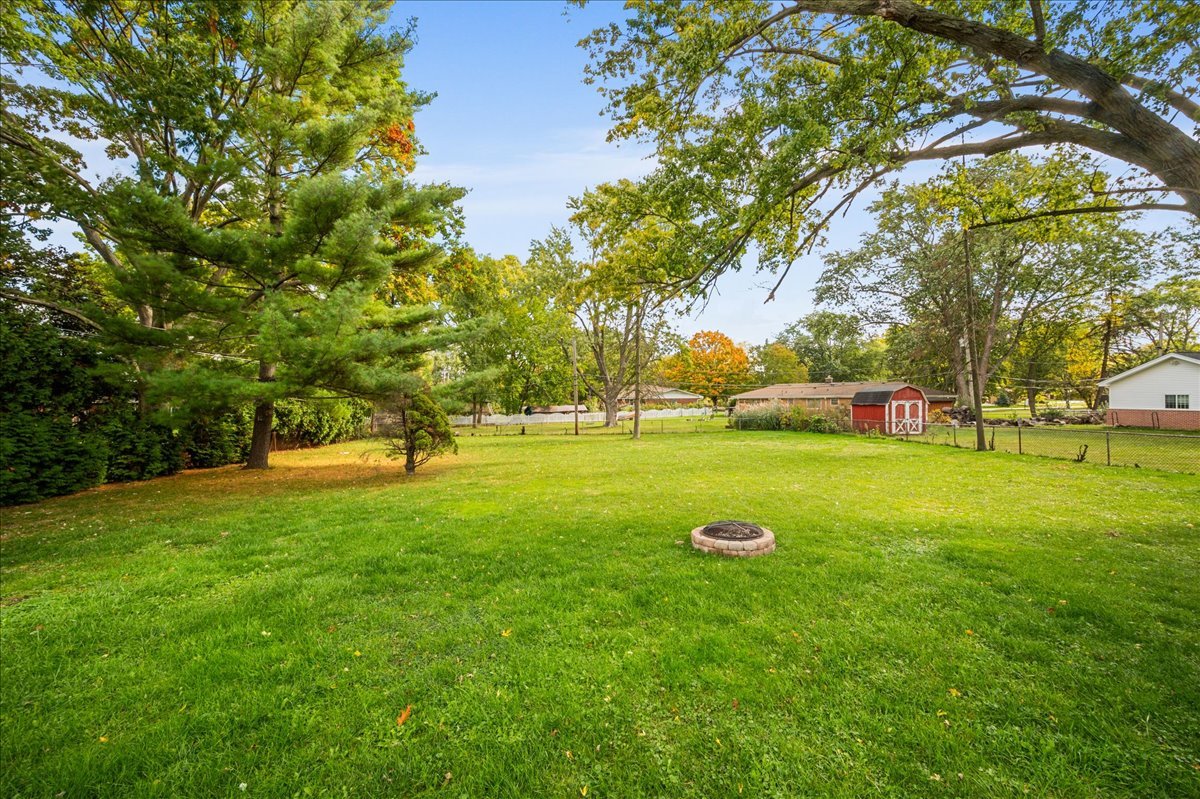 Prospect Heights, Illinois, 60070, United States, 4 Bedrooms Bedrooms, ,2 BathroomsBathrooms,Residential,For Sale,1968639