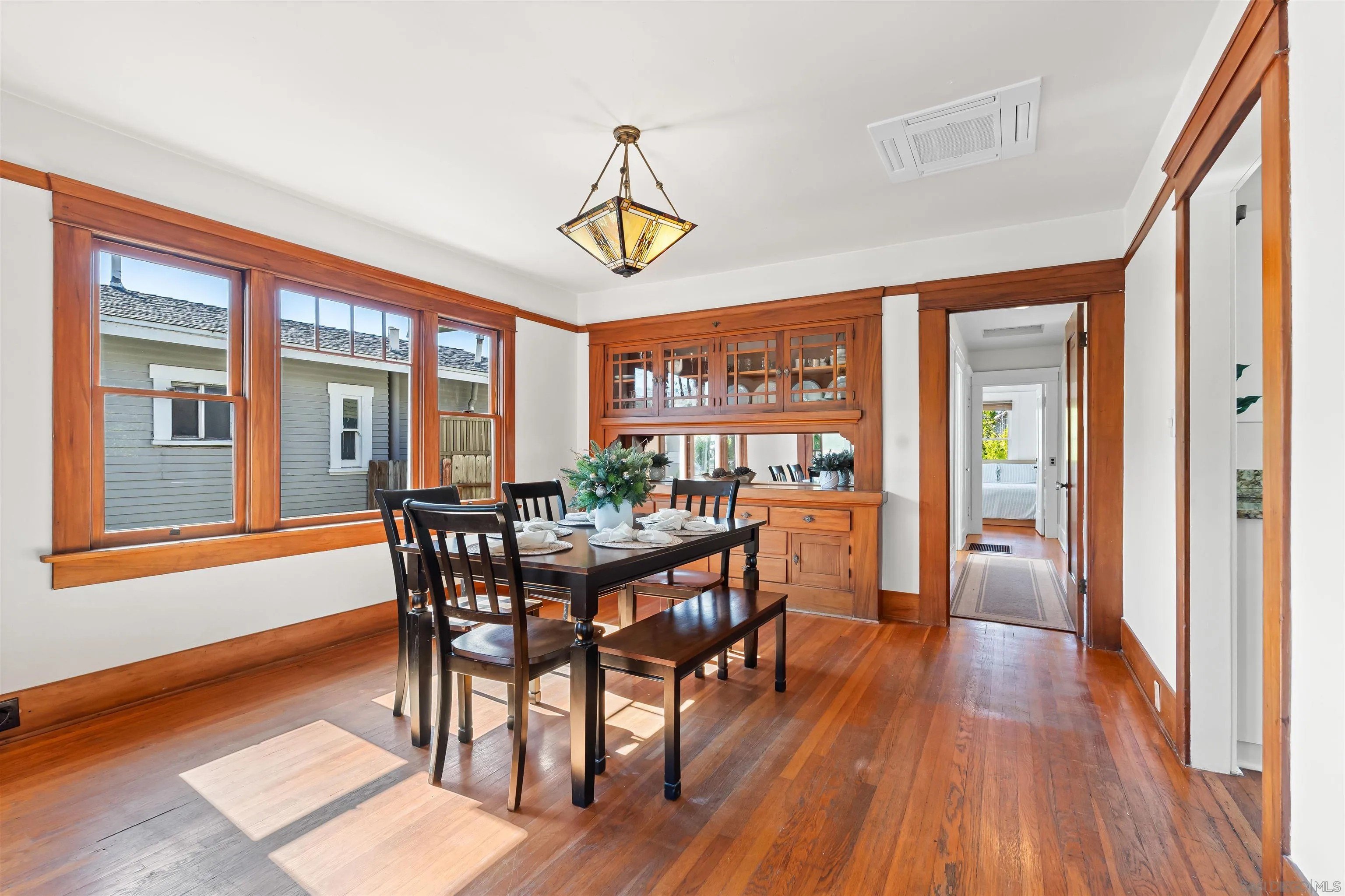 San Diego, California, 92103, United States, 2 Bedrooms Bedrooms, ,1 BathroomBathrooms,Residential,For Sale,1991109