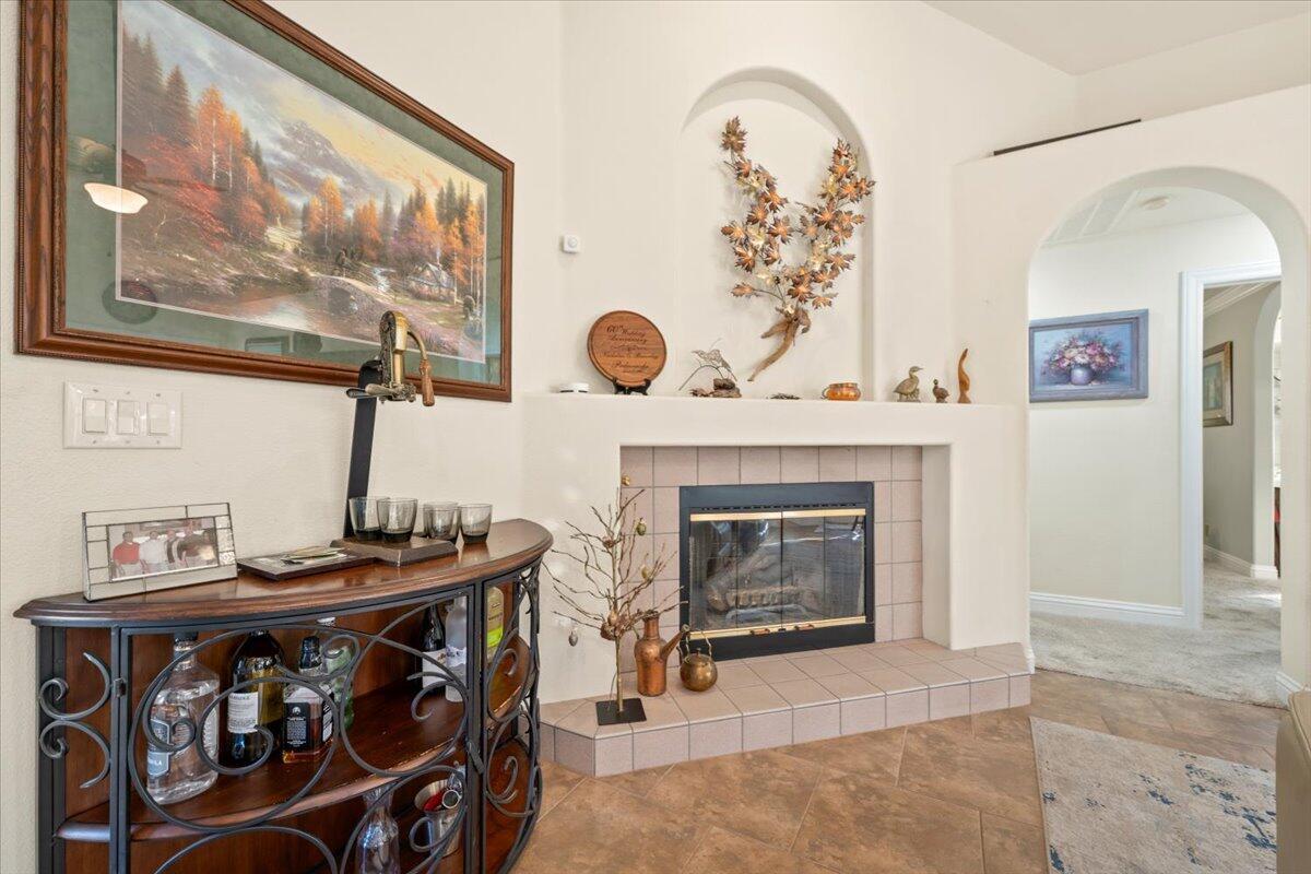 Redding, California, 96001, United States, 3 Bedrooms Bedrooms, ,2 BathroomsBathrooms,Residential,For Sale,1949690