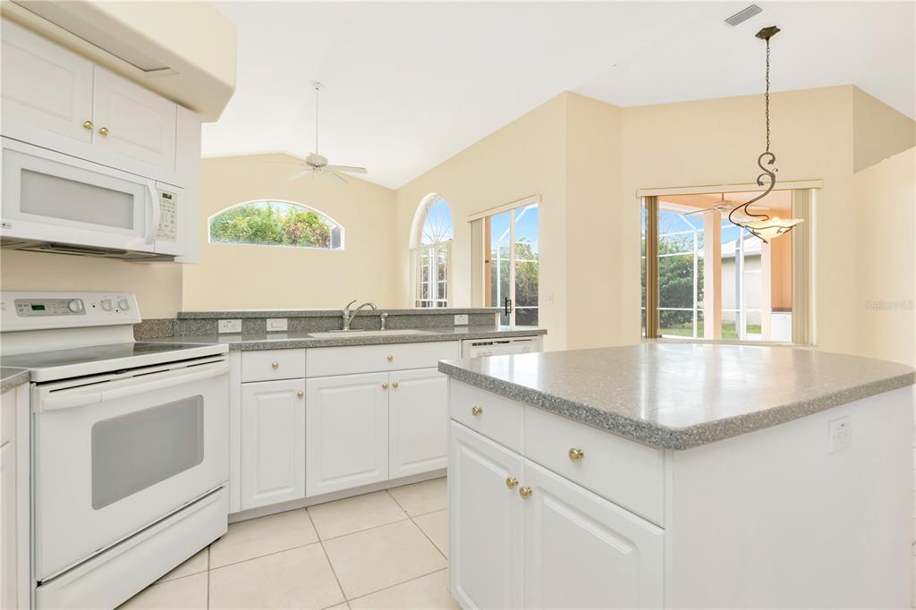 Tarpon Springs, Florida, 34689, United States, 3 Bedrooms Bedrooms, ,2 BathroomsBathrooms,Residential,For Sale,2003461