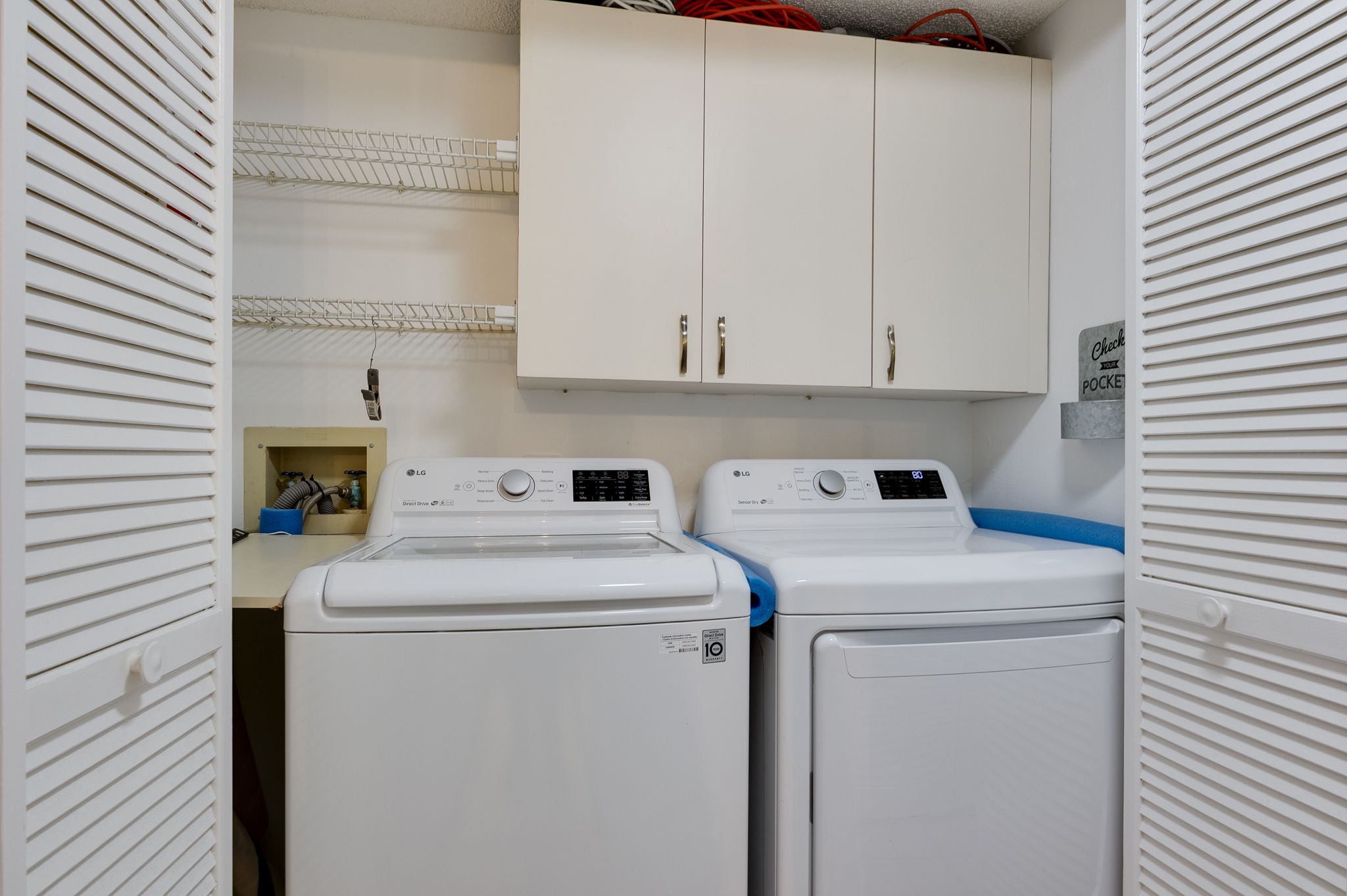 Largo, Florida, 33774, United States, 2 Bedrooms Bedrooms, ,2 BathroomsBathrooms,Residential,For Sale,2008953