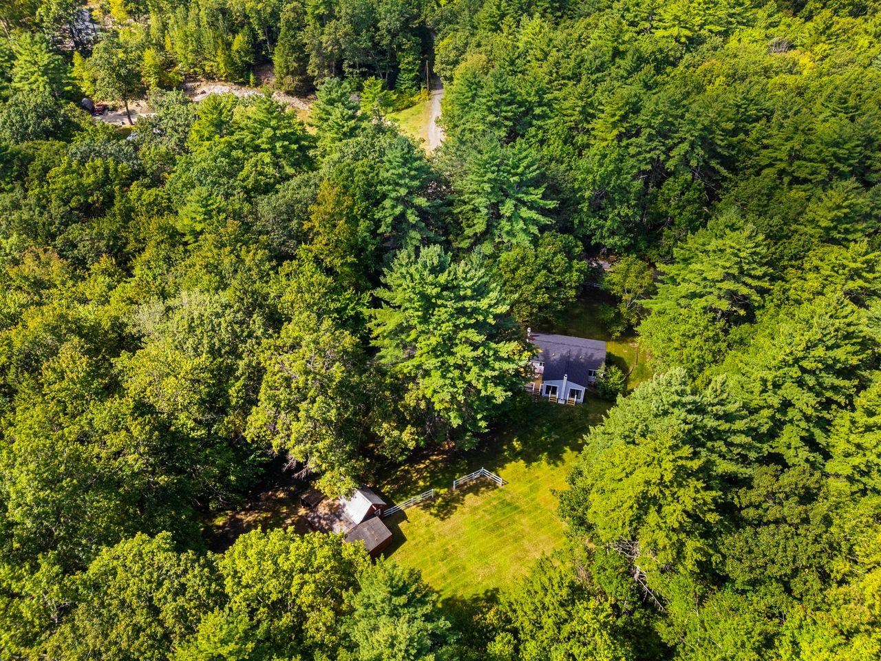 Amherst, New Hampshire, 03031, United States, 2 Bedrooms Bedrooms, ,1 BathroomBathrooms,Residential,For Sale,1996144