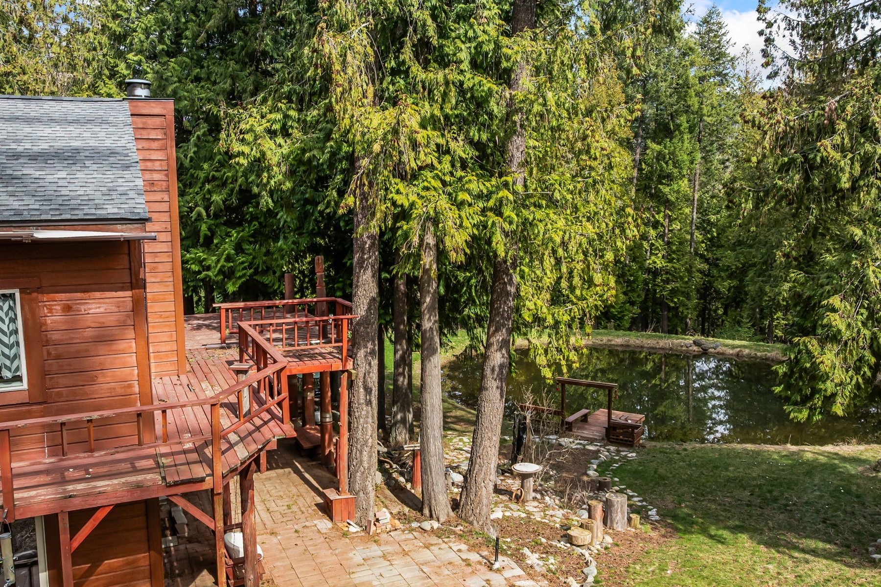  Tree Farm & Home on 6+ Acres - 物件實景