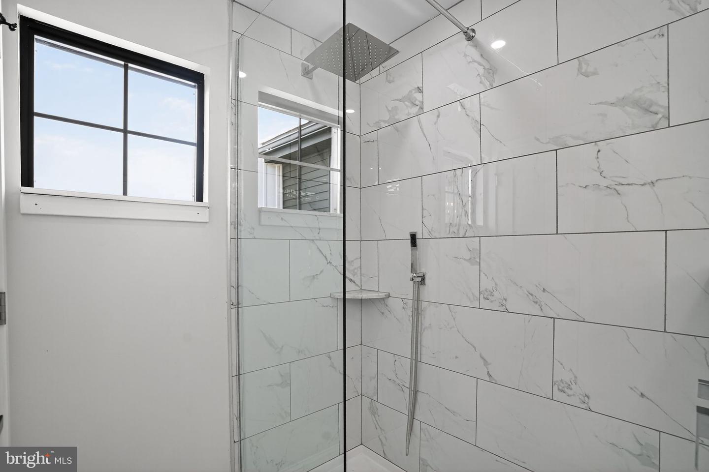 Philadelphia, Pennsylvania, 19147, United States, 3 Bedrooms Bedrooms, ,4 BathroomsBathrooms,Residential,For Sale,1926434