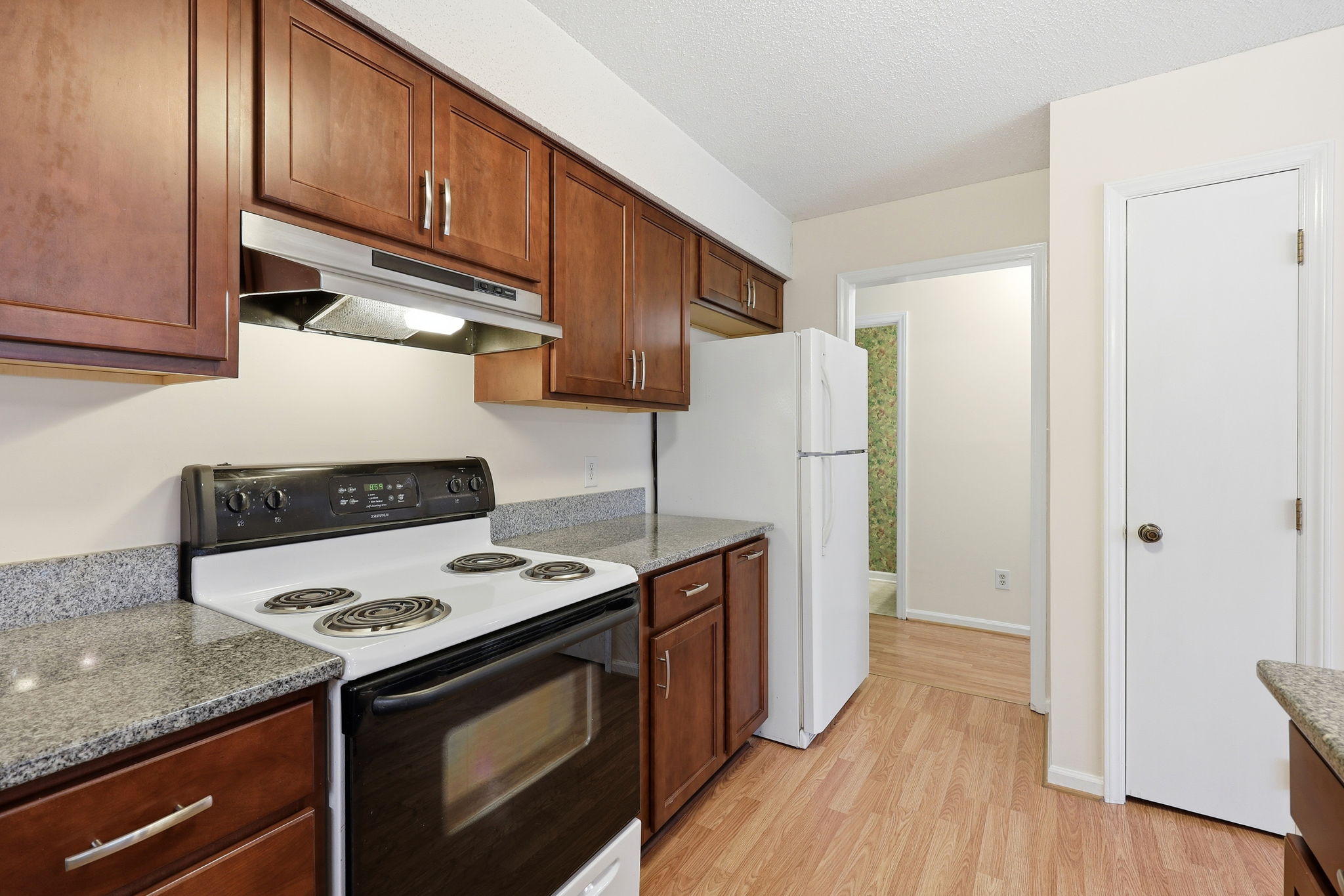  844-C Athens Drive, Raleigh, NC 27606 - 物件實景