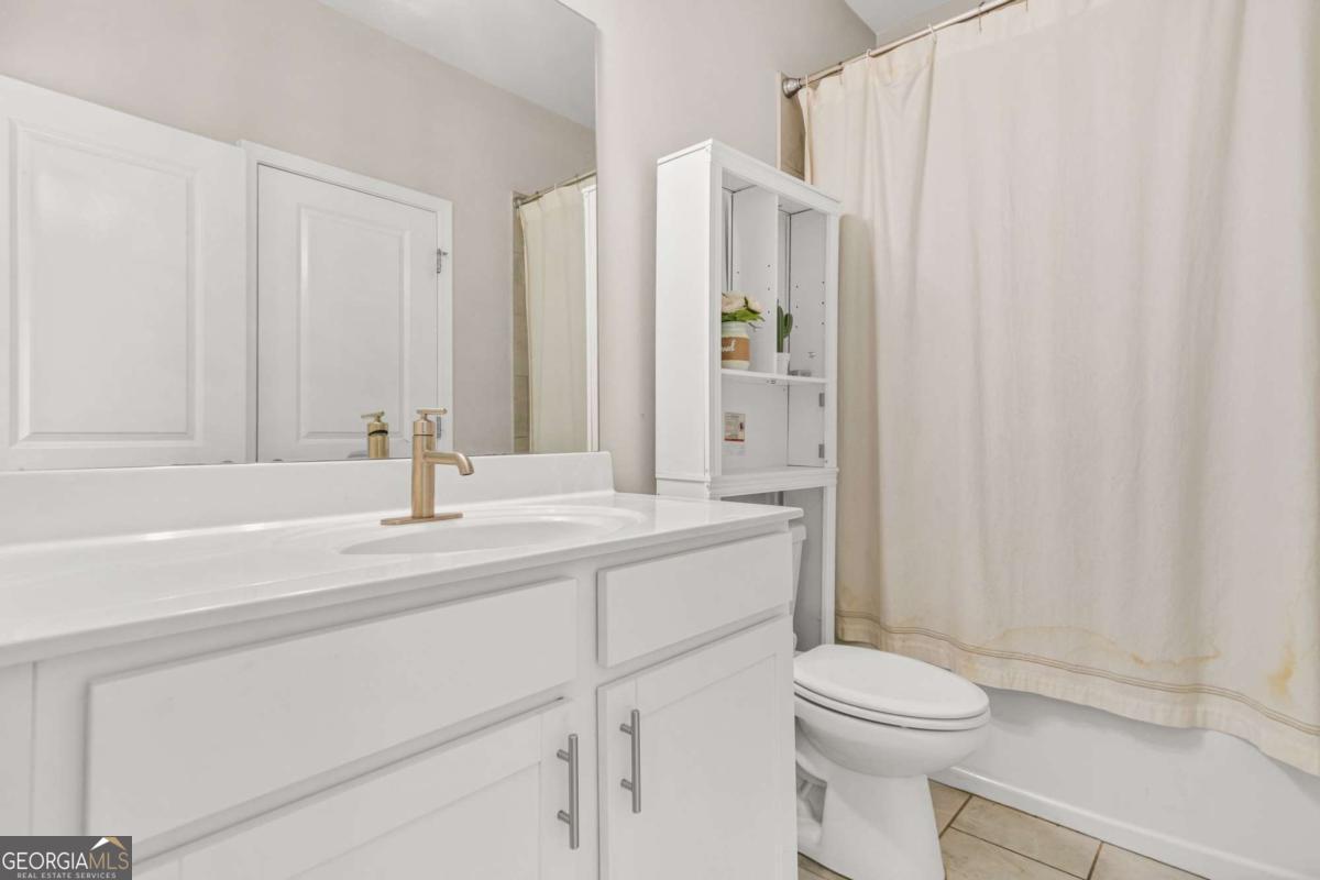 Cumming, Georgia, 30041, United States, 5 Bedrooms Bedrooms, ,4 BathroomsBathrooms,Residential,For Sale,1868153