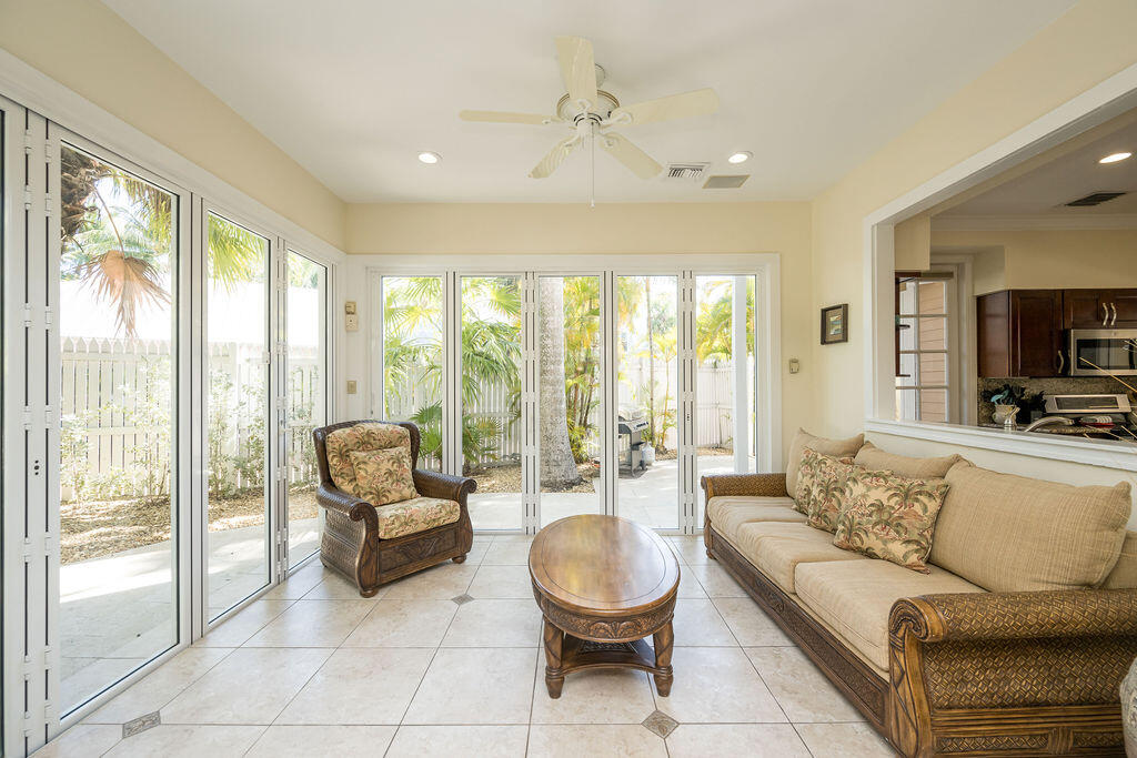 KEY WEST, Florida, 33040, United States, 5 Bedrooms Bedrooms, ,4 BathroomsBathrooms,Residential,For Sale,1847145