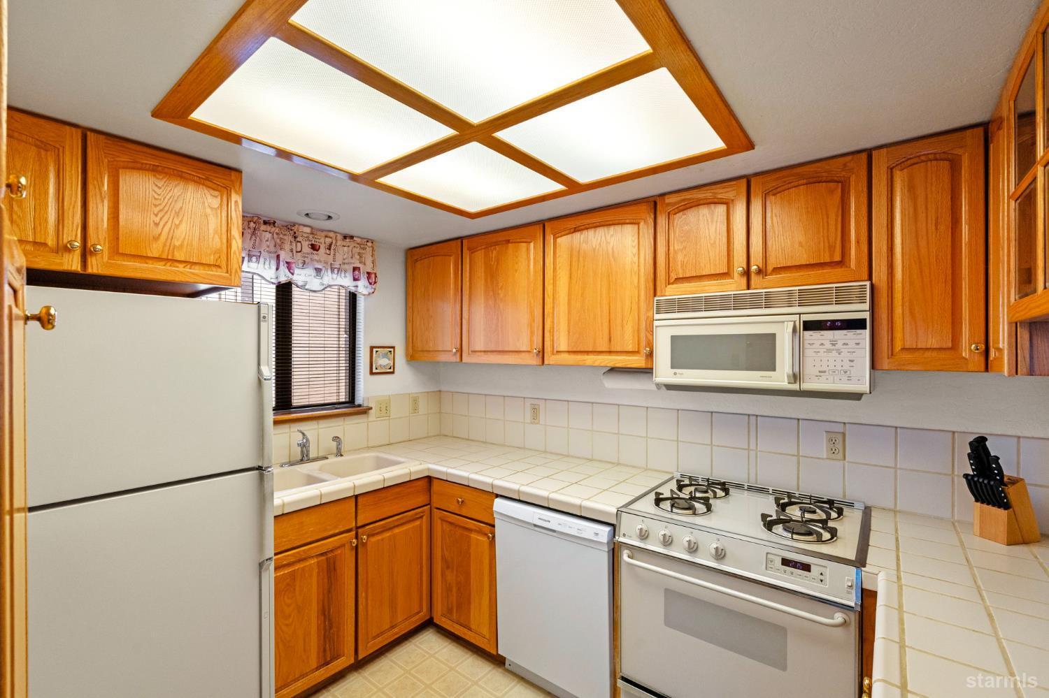Stateline, Nevada, 89449, United States, 3 Bedrooms Bedrooms, ,3 BathroomsBathrooms,Residential,For Sale,1933310