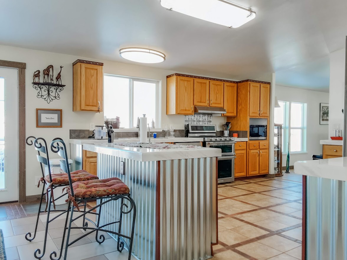 Buffalo, Wyoming, 82834, United States, 4 Bedrooms Bedrooms, ,2 BathroomsBathrooms,Residential,For Sale,1980816