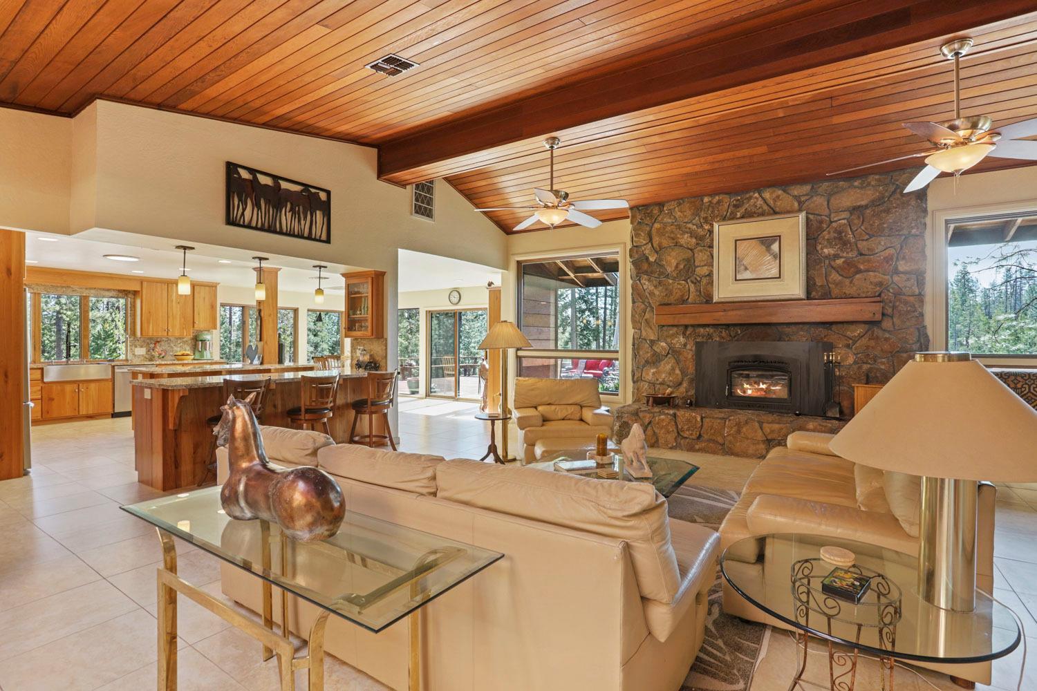 Coulterville, California, 95311, United States, 3 Bedrooms Bedrooms, ,4 BathroomsBathrooms,Residential,For Sale,1792309