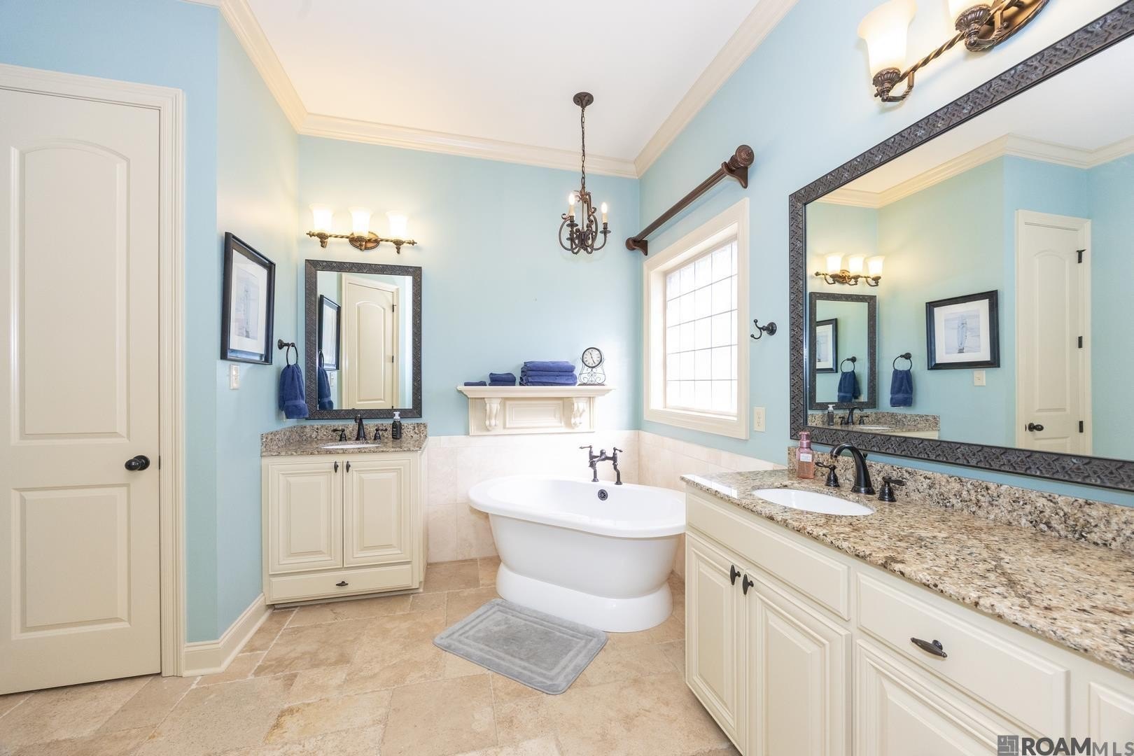 Brusly, Louisiana, 70719, United States, 4 Bedrooms Bedrooms, ,3 BathroomsBathrooms,Residential,For Sale,2012351