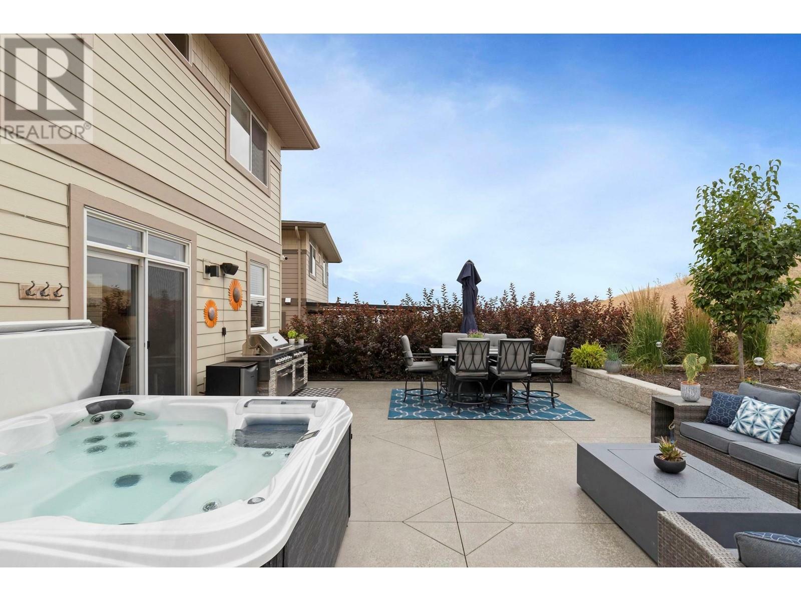 KELOWNA, British Columbia, V1P 1T8, CA, 3 Bedrooms Bedrooms, ,2 BathroomsBathrooms,Residential,For Sale,1838689