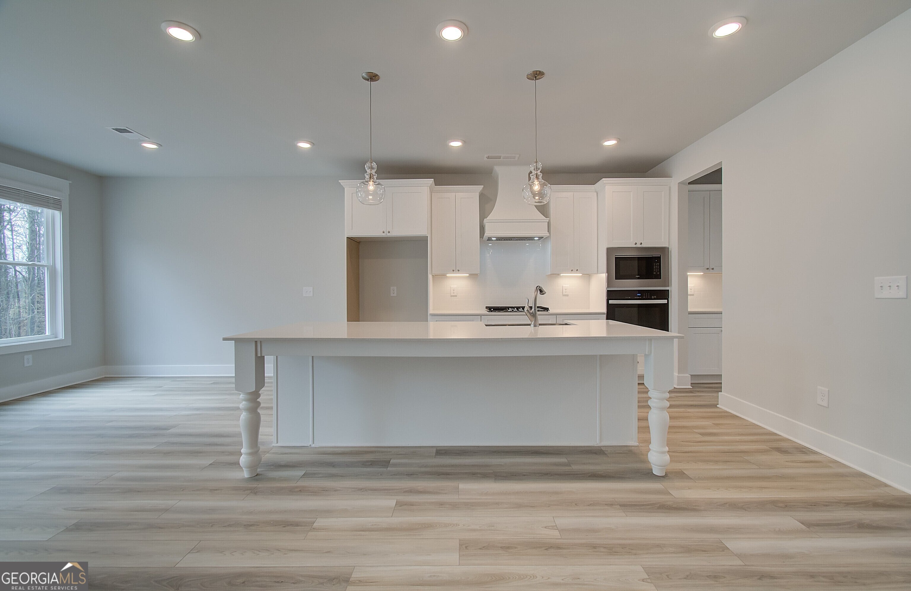 Senoia, Georgia, 30276, United States, 4 Bedrooms Bedrooms, ,4 BathroomsBathrooms,Residential,For Sale,2008995