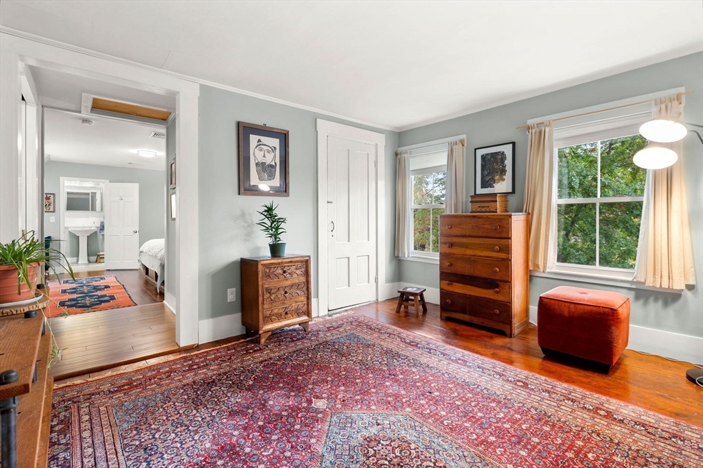 Merrimac, Massachusetts, 01860, United States, 4 Bedrooms Bedrooms, ,2 BathroomsBathrooms,Residential,For Sale,1988348