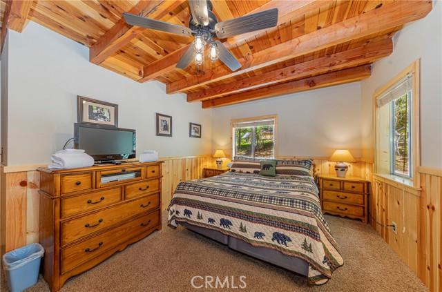 Yosemite, California, 95389, United States, 5 Bedrooms Bedrooms, ,4 BathroomsBathrooms,Residential,For Sale,1981132