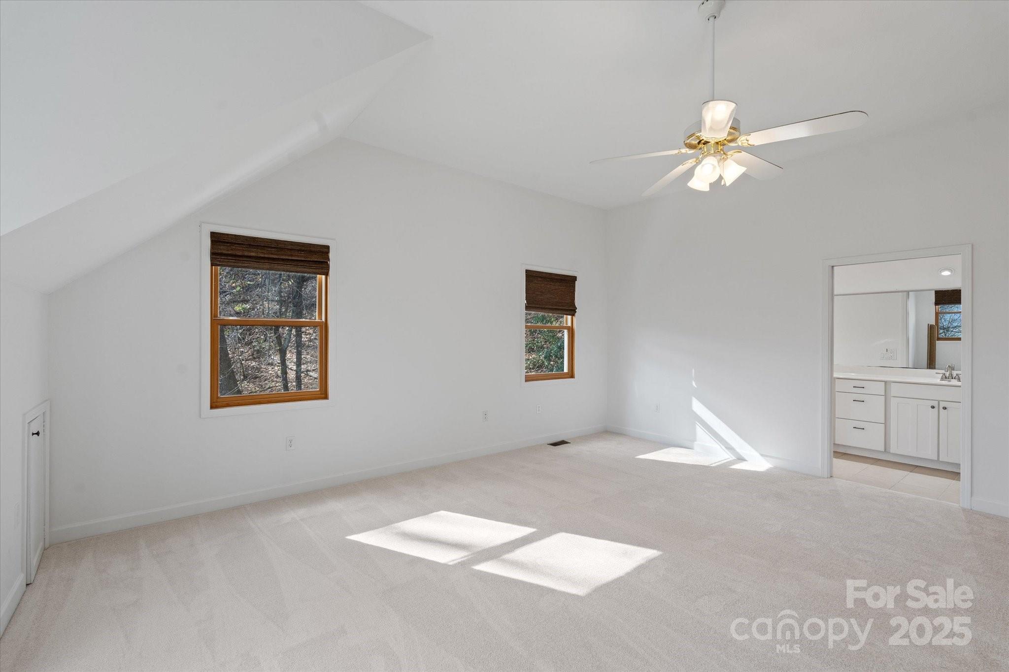 Waynesville, North Carolina, 28786, United States, 3 Bedrooms Bedrooms, ,3 BathroomsBathrooms,Residential,For Sale,1992184