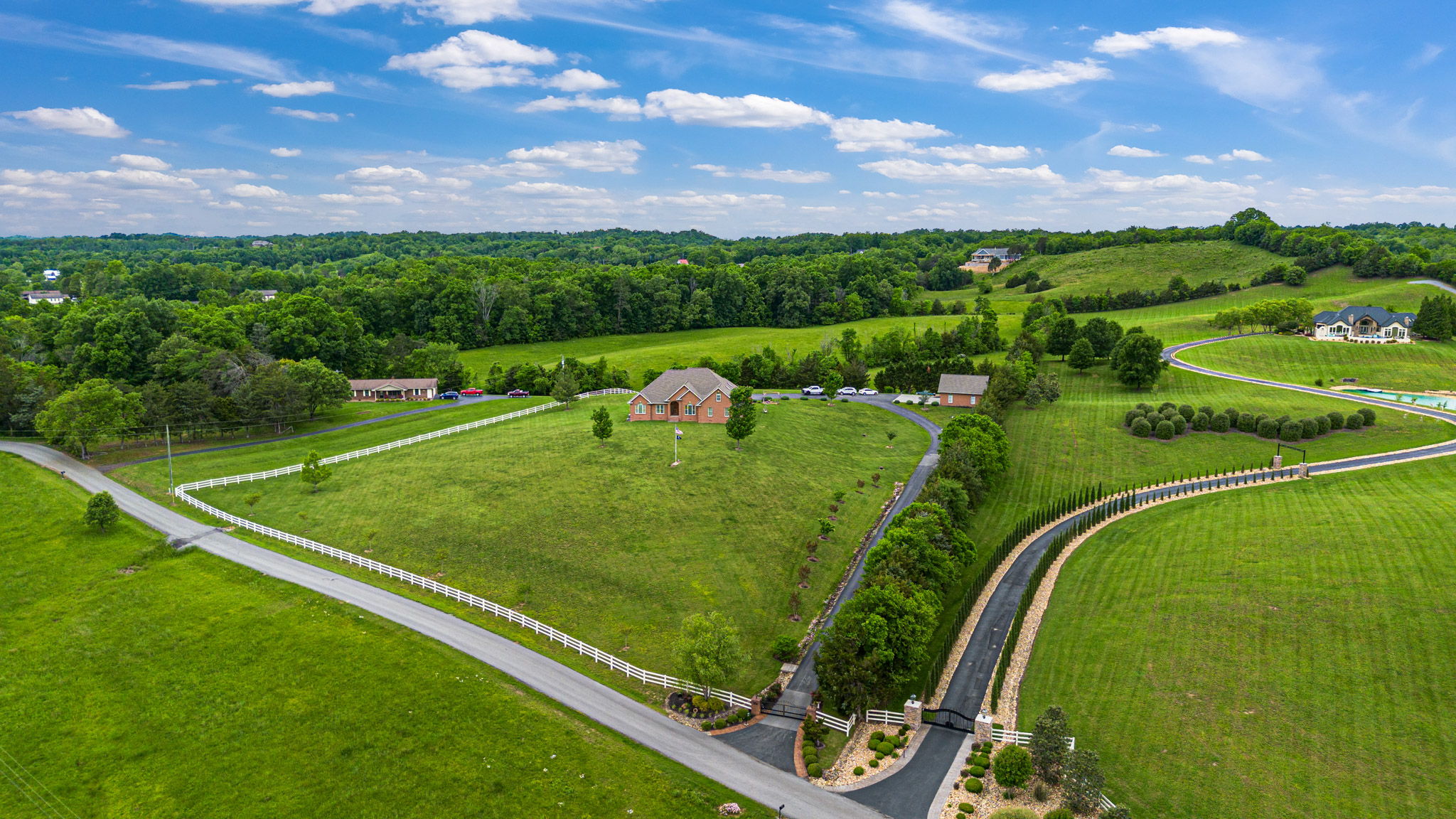 Sevierville, Tennessee, 37876, United States, 3 Bedrooms Bedrooms, ,3 BathroomsBathrooms,Residential,For Sale,1979818