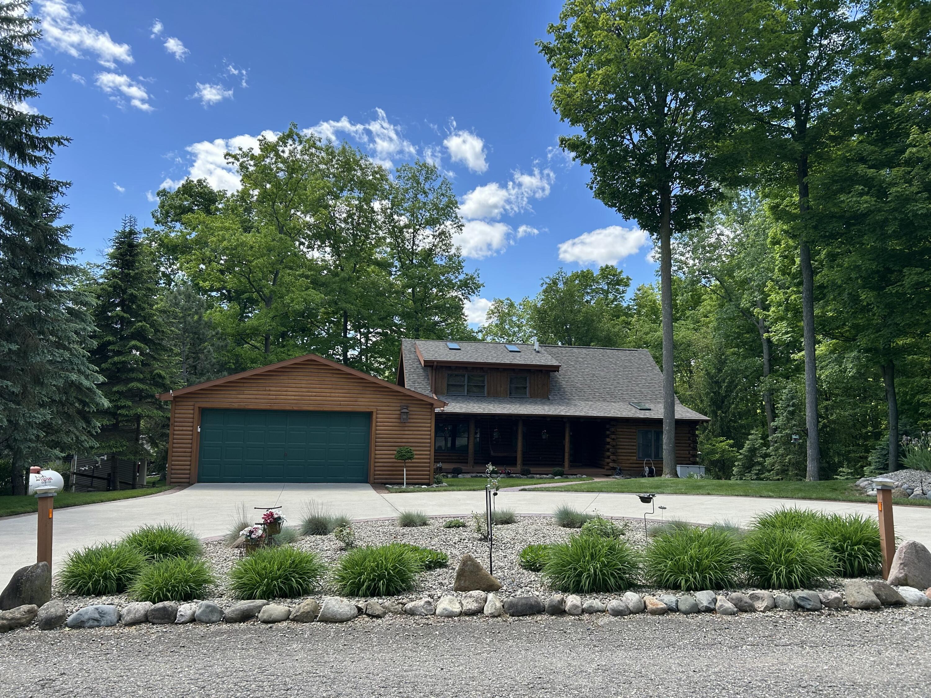 Camden, Michigan, 49232, United States, 3 Bedrooms Bedrooms, ,3 BathroomsBathrooms,Residential,For Sale,1869275