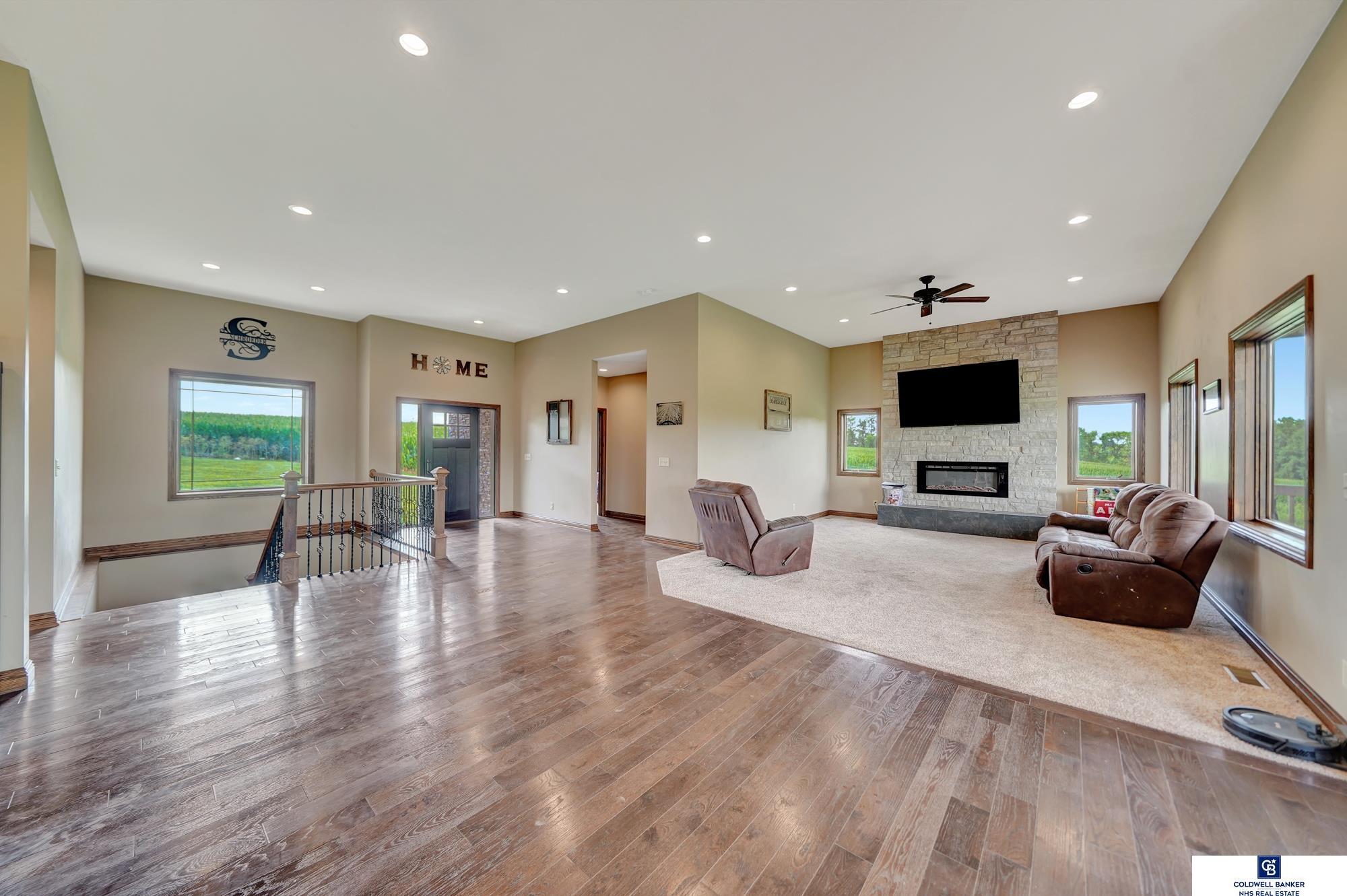 Garland, Nebraska, 68360-9322, United States, 4 Bedrooms Bedrooms, ,3 BathroomsBathrooms,Residential,For Sale,1898978