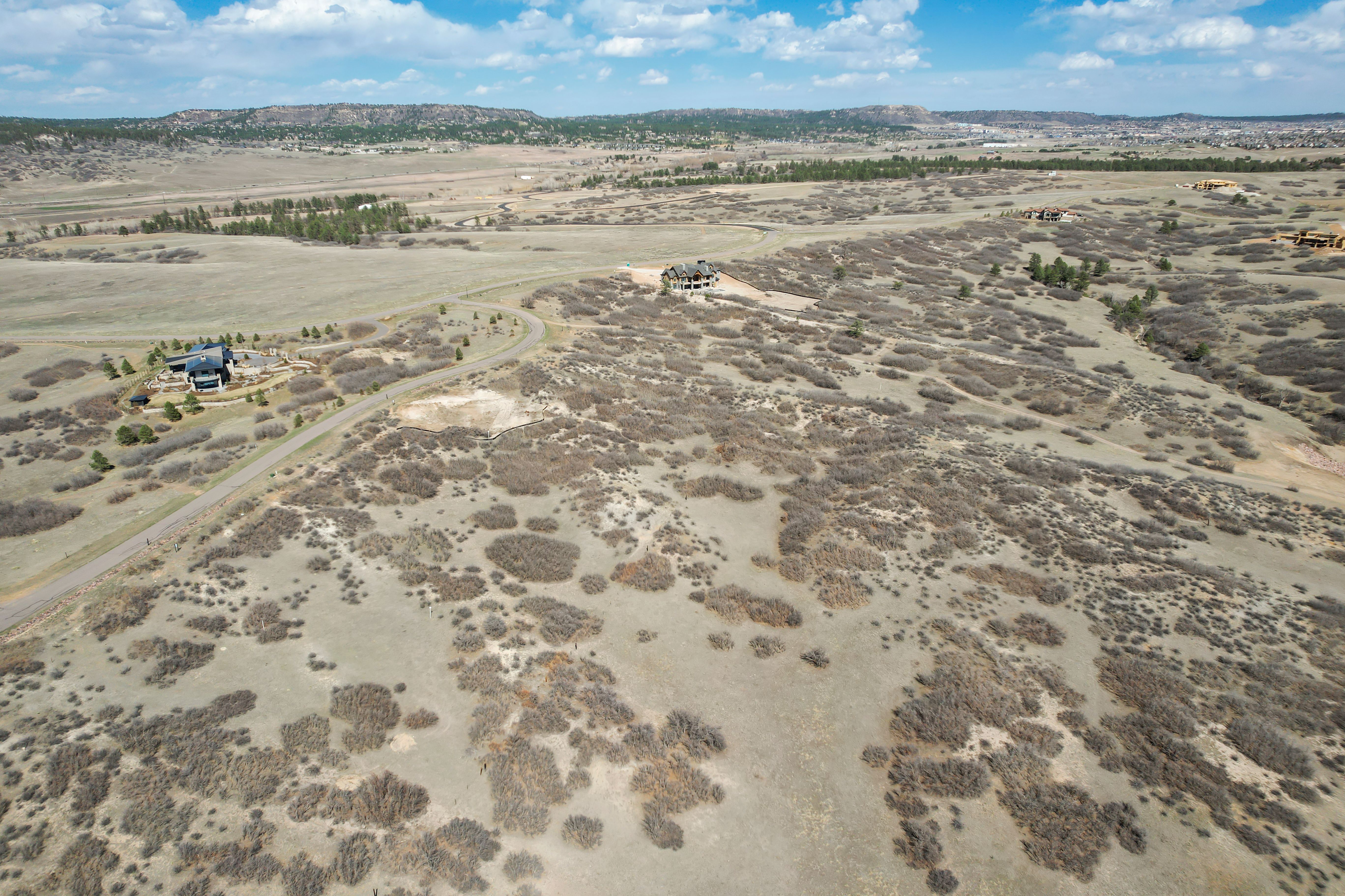  Gorgeous 4-acre lot - 物件實景