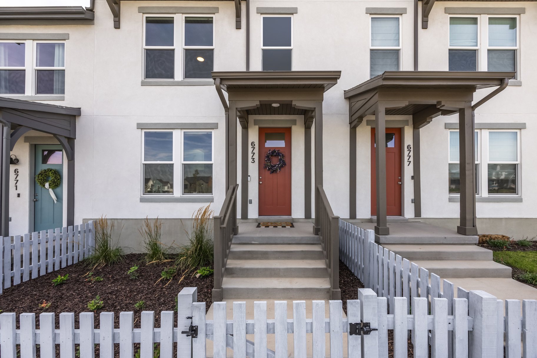  Tudor 3-Story Townhome in Upper Daybreak - 物件實景