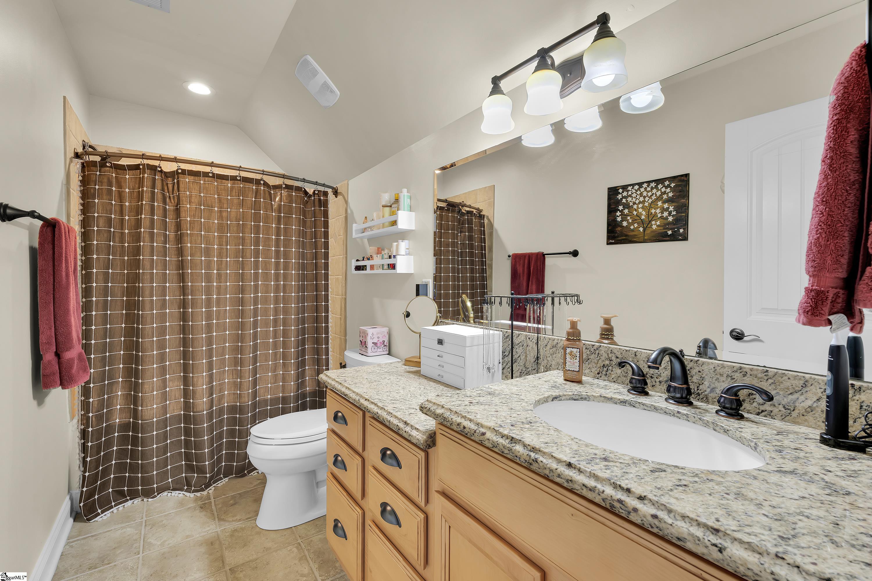 Simpsonville, South Carolina, 29681, United States, 4 Bedrooms Bedrooms, ,4 BathroomsBathrooms,Residential,For Sale,1986558