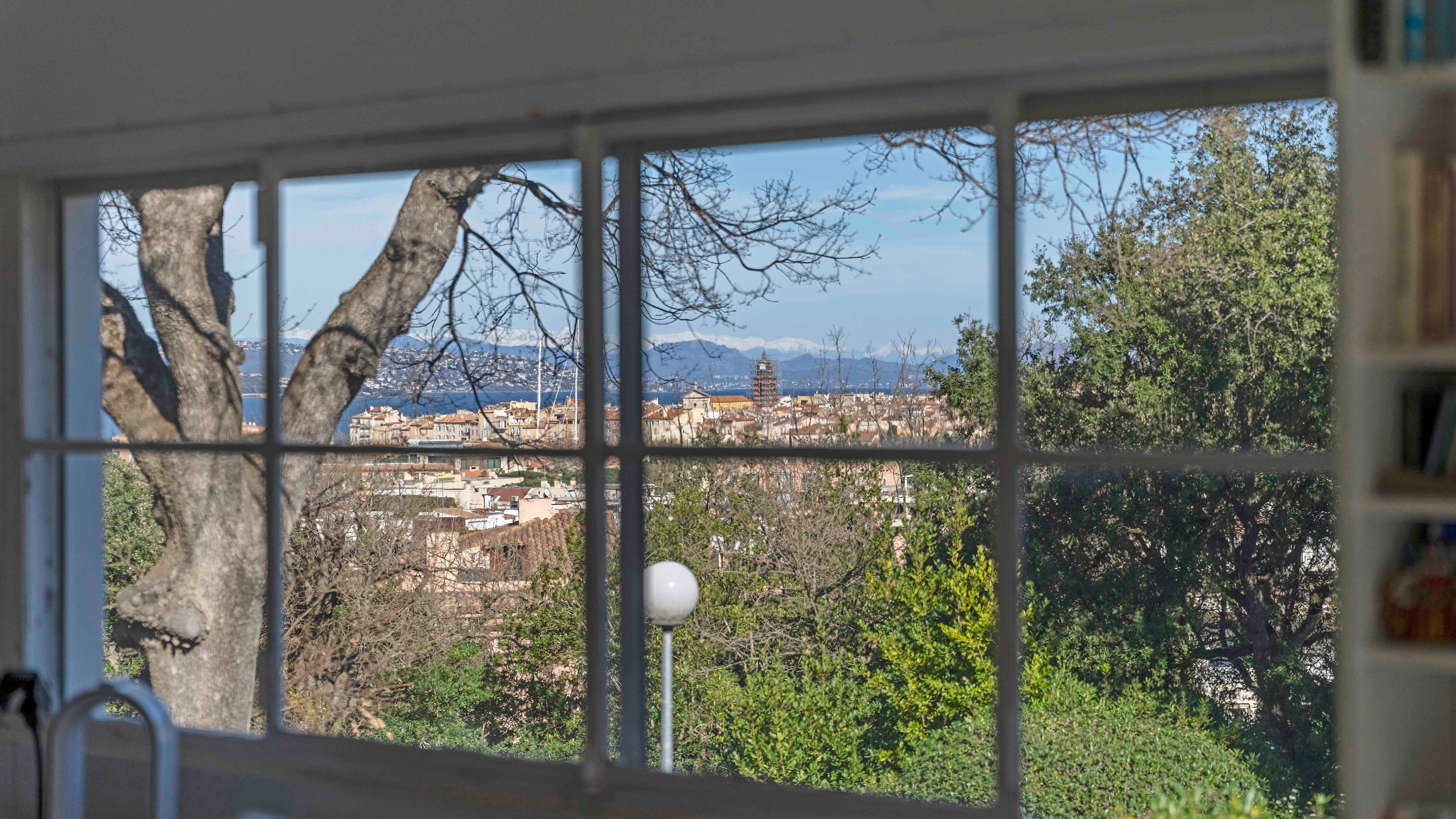  Palais Latitude 43, rare apartment for sale in Saint-Tropez with terrace and pa… - 物件實景