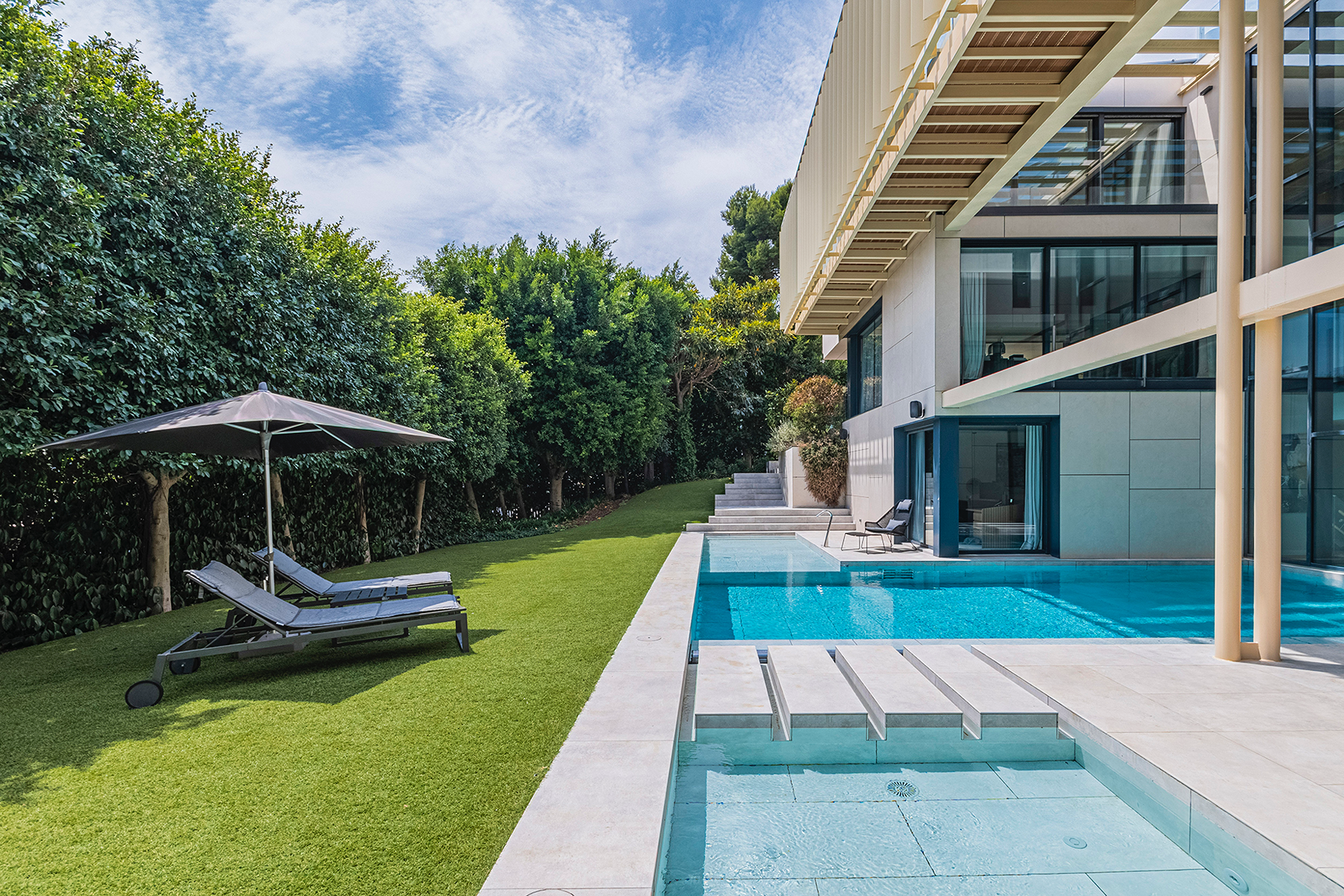  Luxury contemporary villa with pool, garden, and top energy efficiency - 物件實景