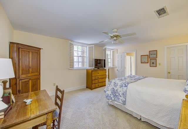 Vicksburg, Mississippi, 39183, United States, 4 Bedrooms Bedrooms, ,4 BathroomsBathrooms,Residential,For Sale,1919653